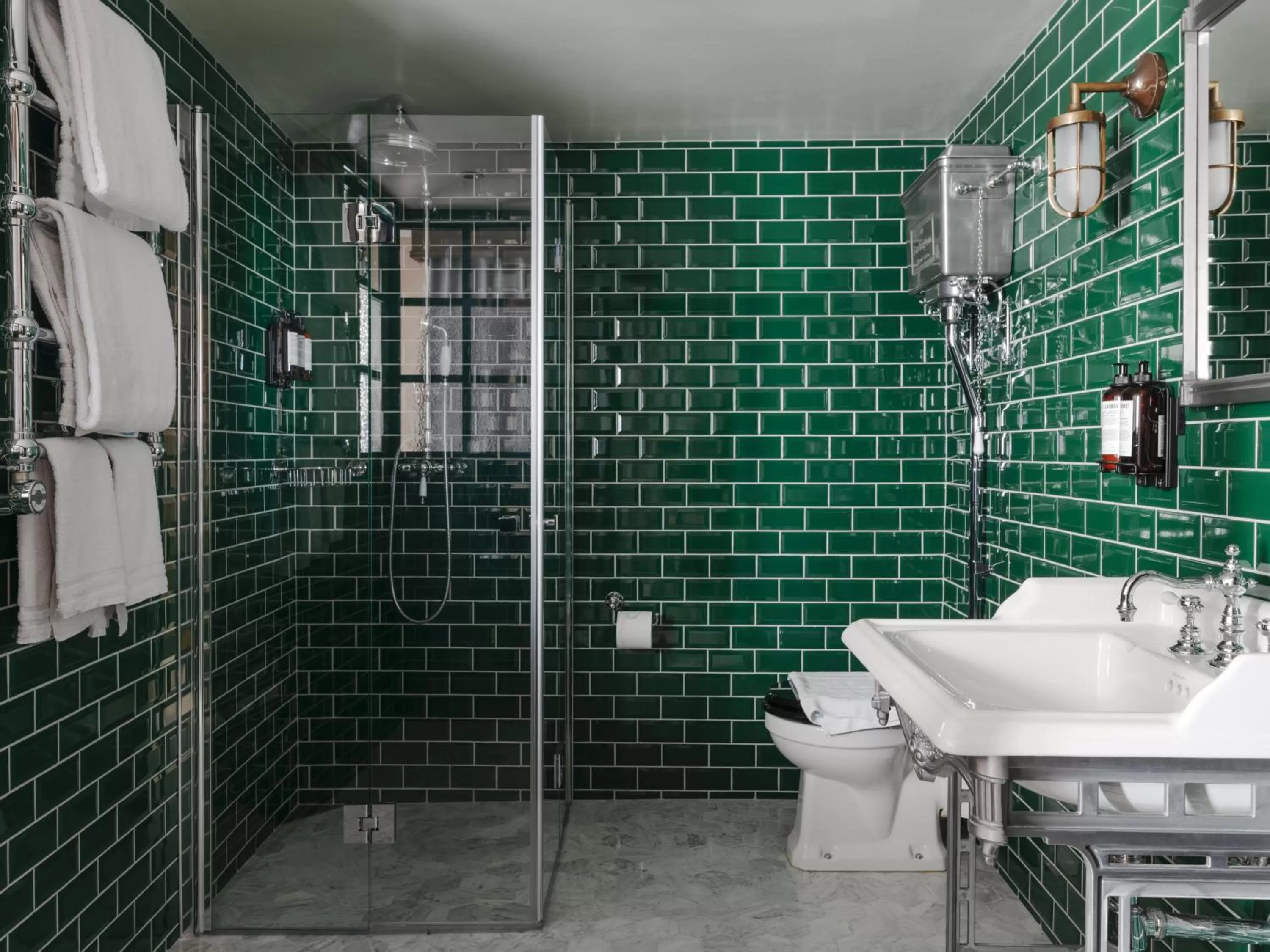 Bathroom in Hotel Frantz, WorldHotels Crafted