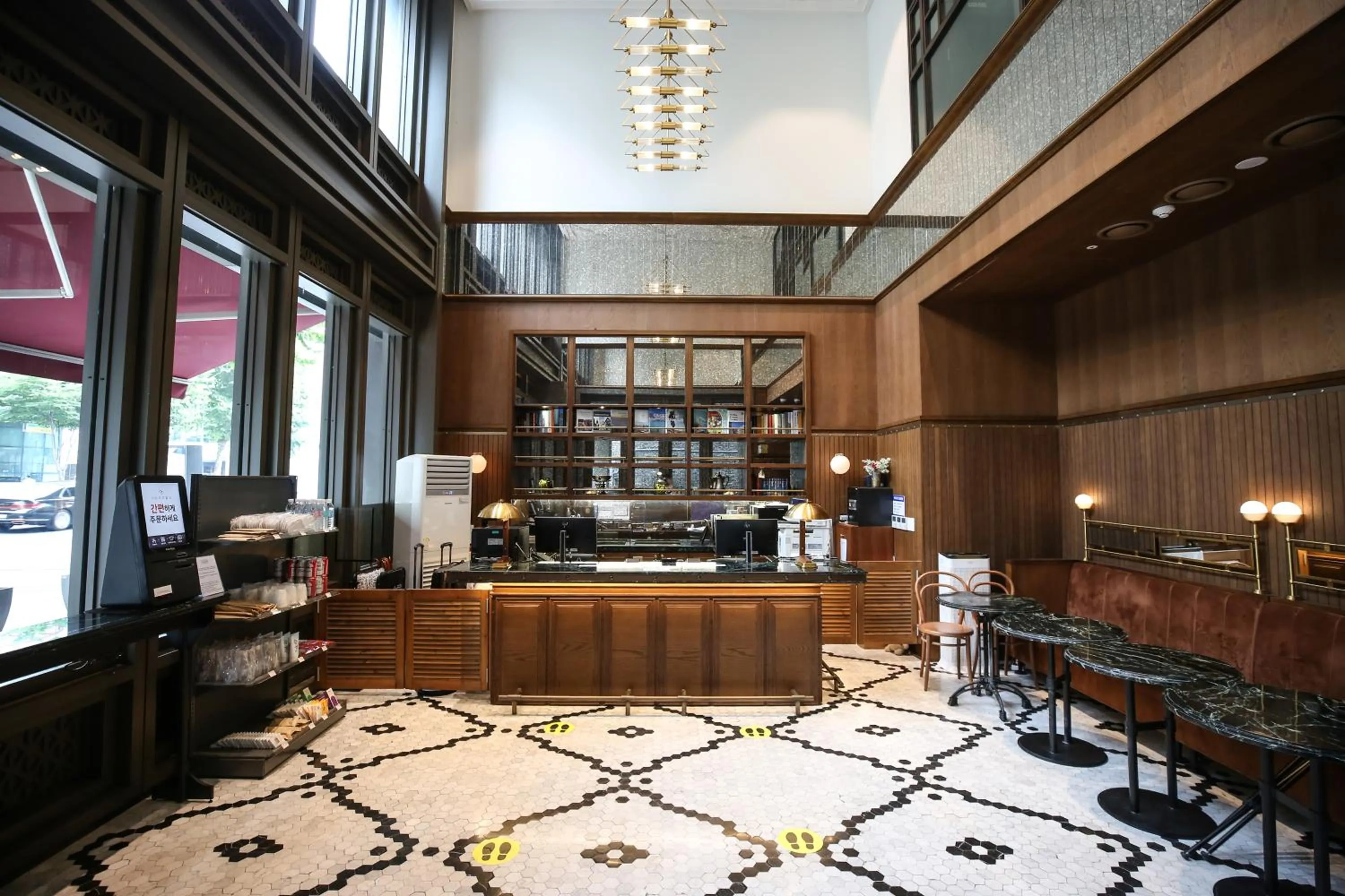 Property building in Hotel Crescendo Seoul