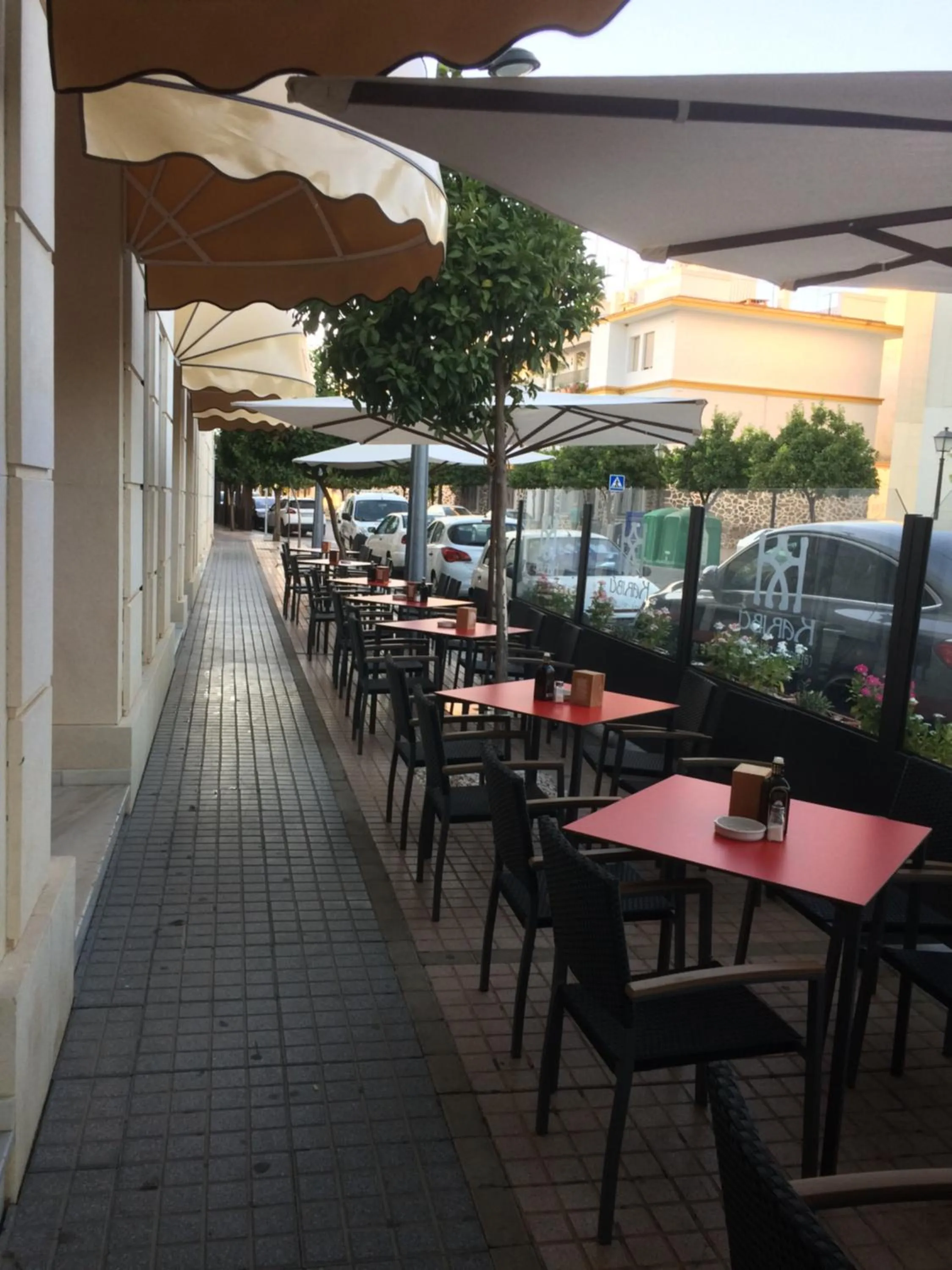 Restaurant/places to eat in Hotel Castillo