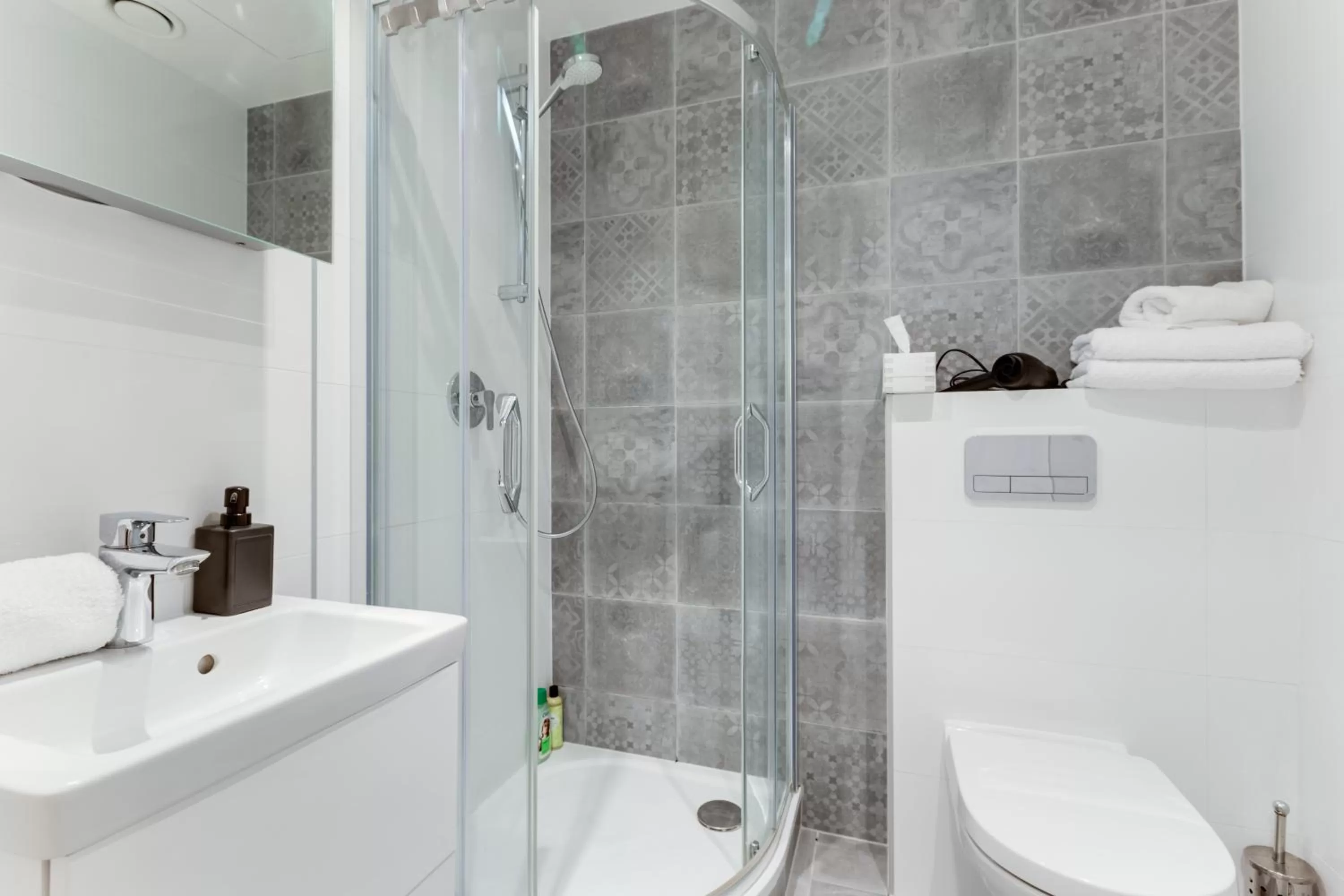 Bathroom in Lampi Aparthotel Prague