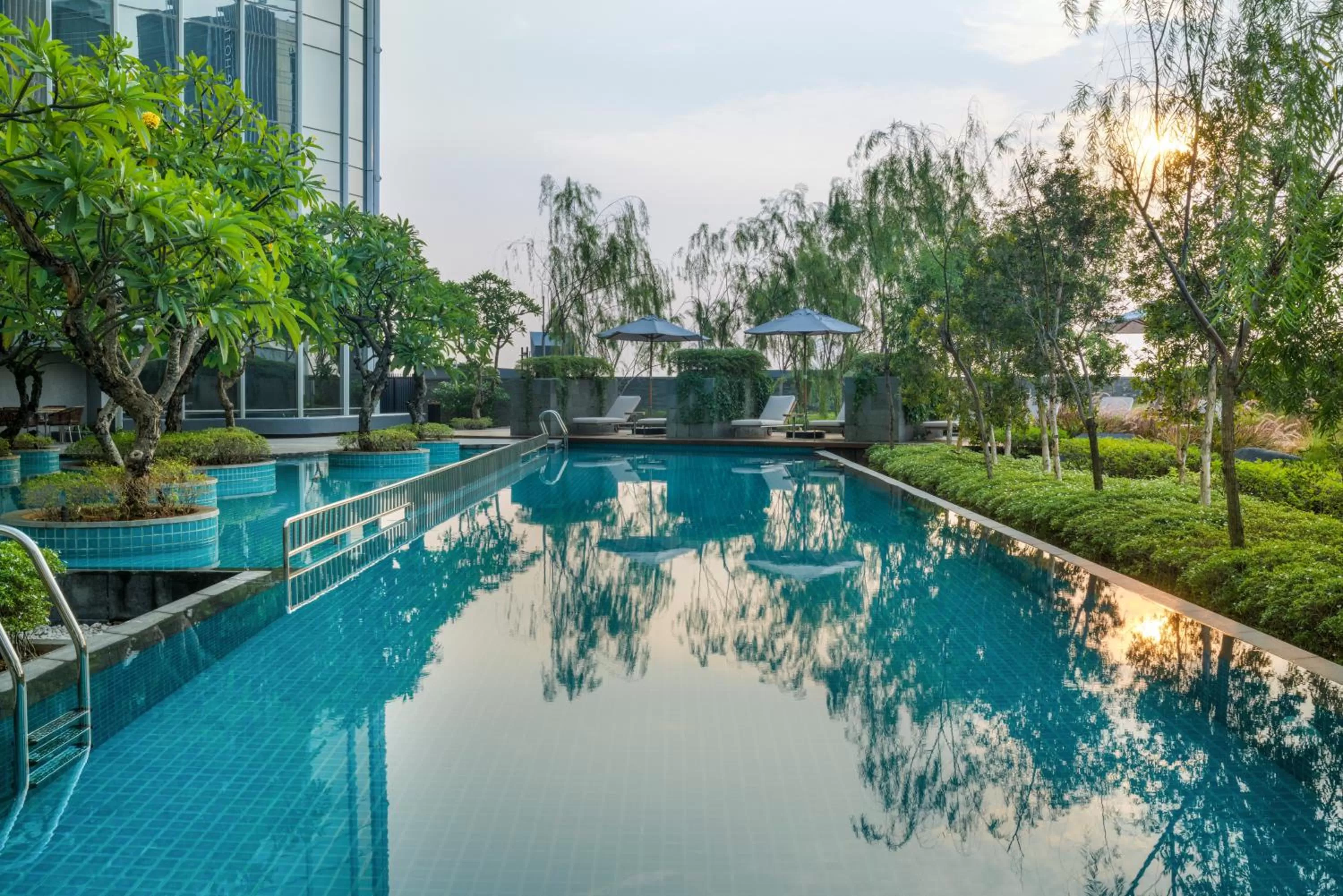 Swimming pool in Swissôtel Jakarta PIK Avenue