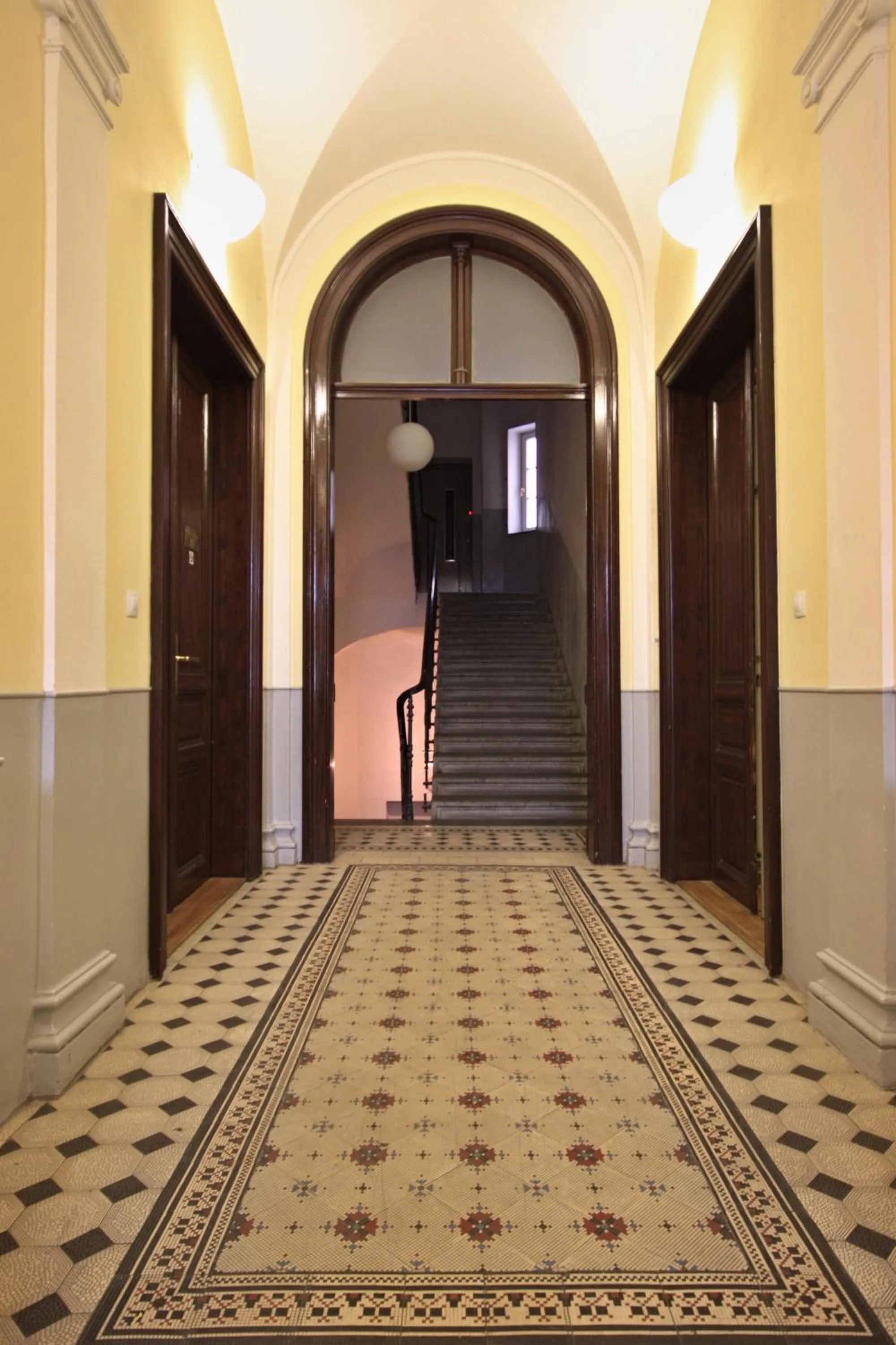 Decorative detail in River View Residence