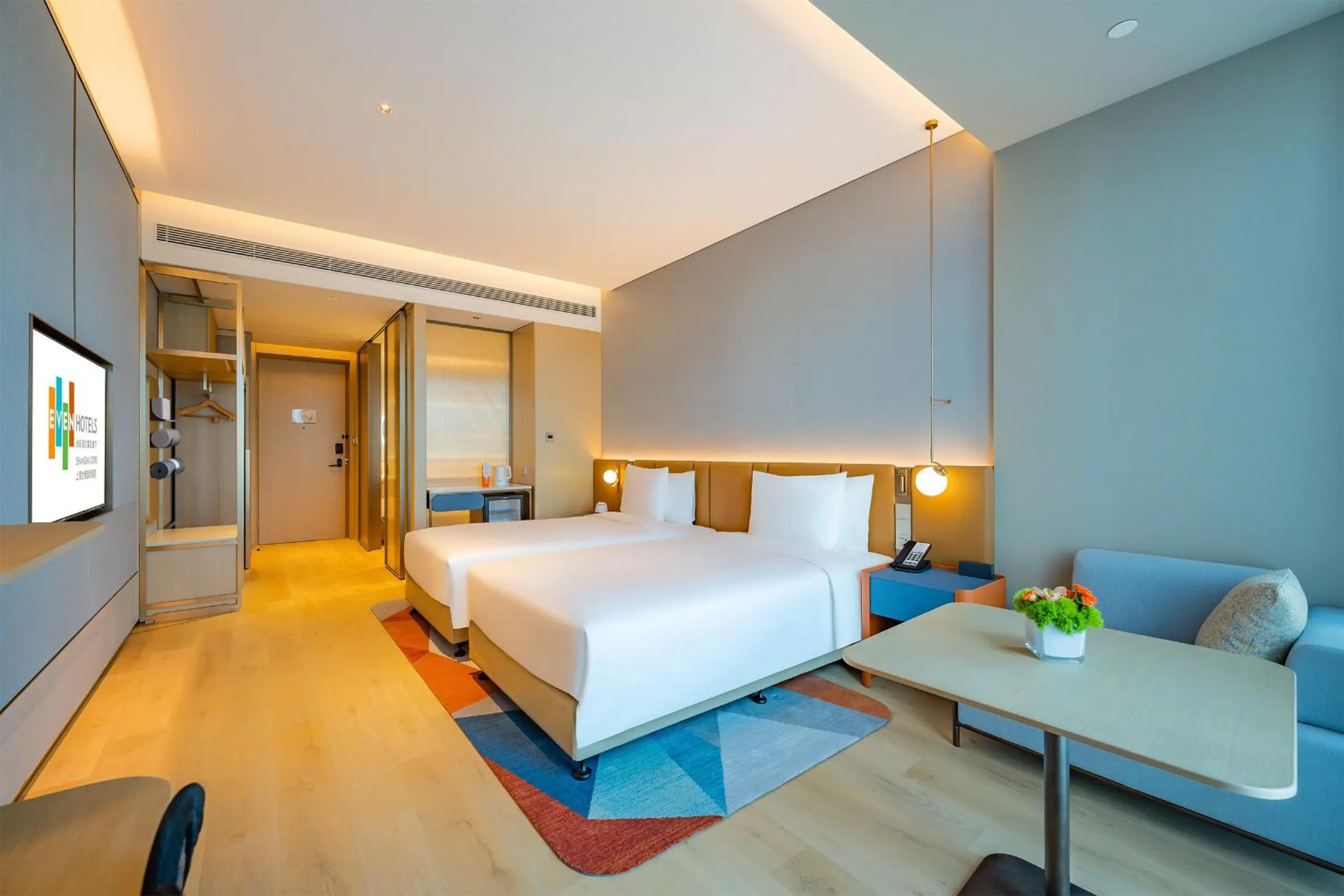 Bed in EVEN Hotels Shanghai Expo by IHG