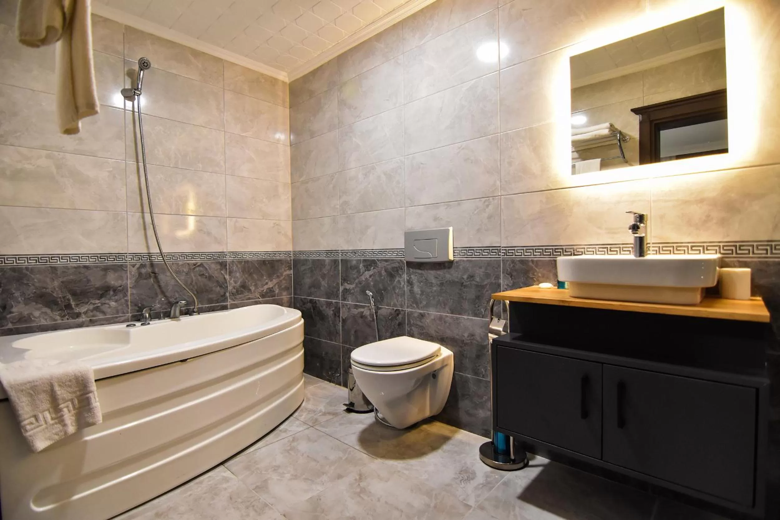 Bathroom in Sandal Otel