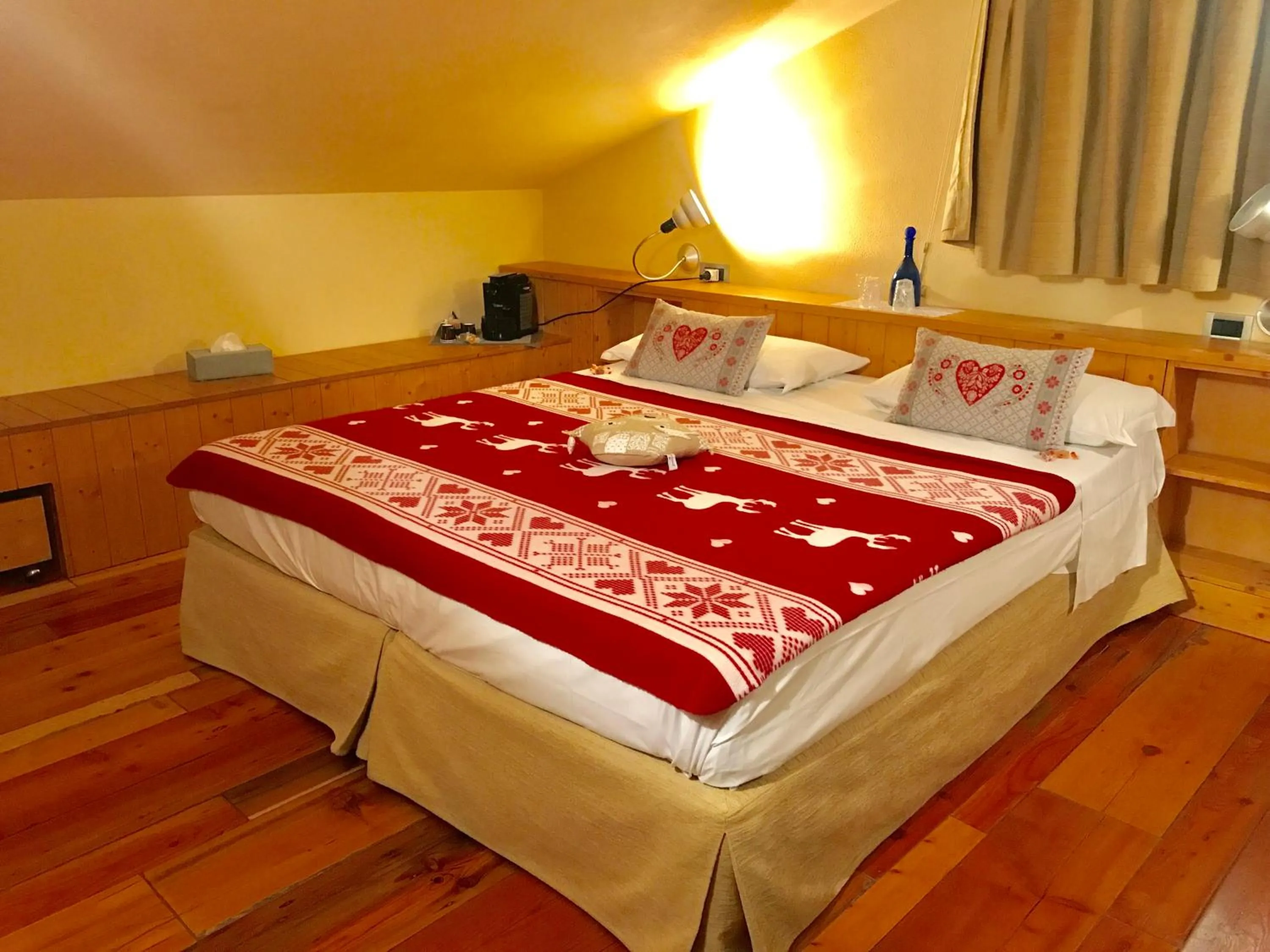 Bed in Shatush Hotel