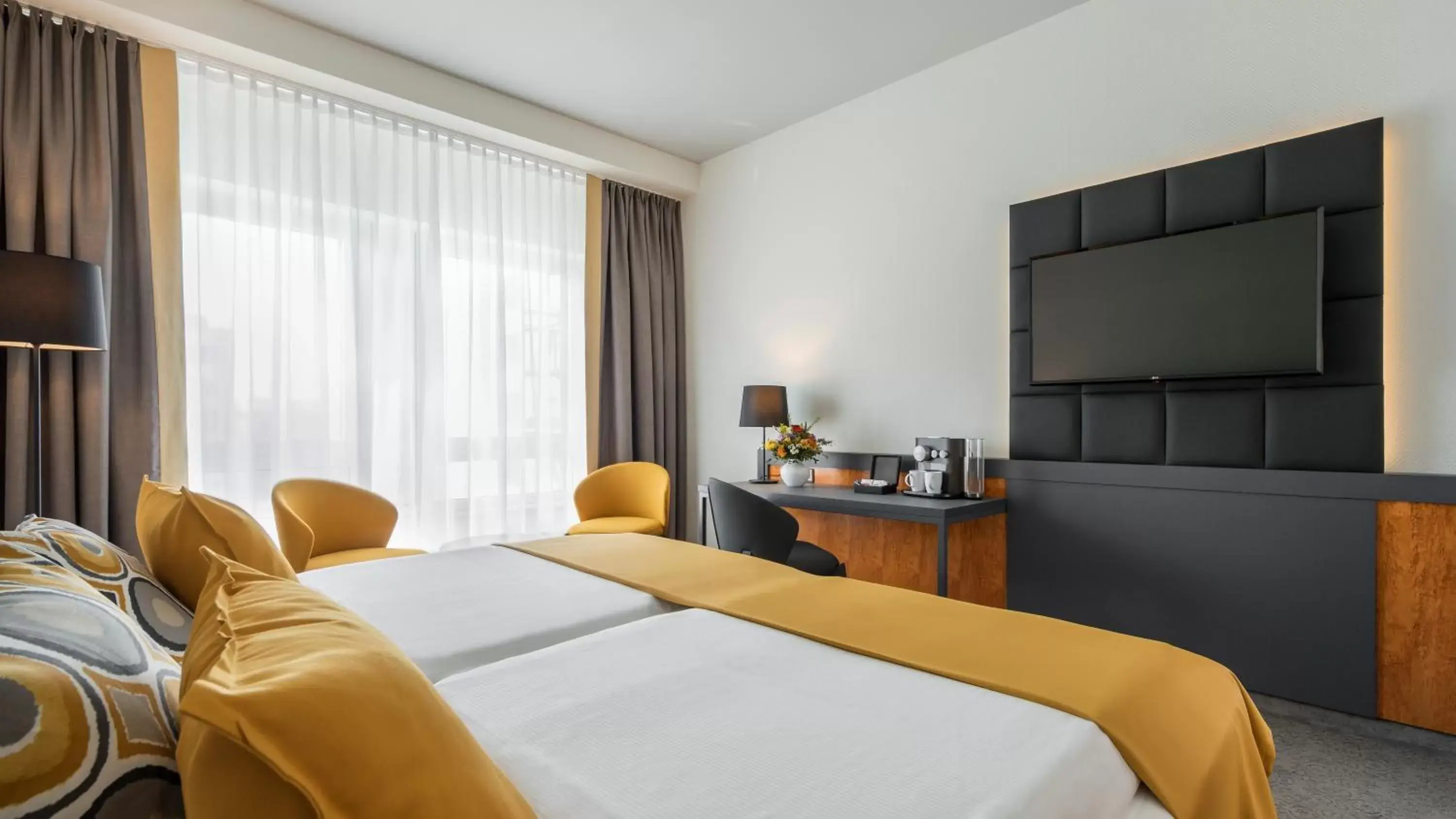 Deluxe Room in Dorint Hotel Dresden Deluxe Room in Dorint Hotel Dresden