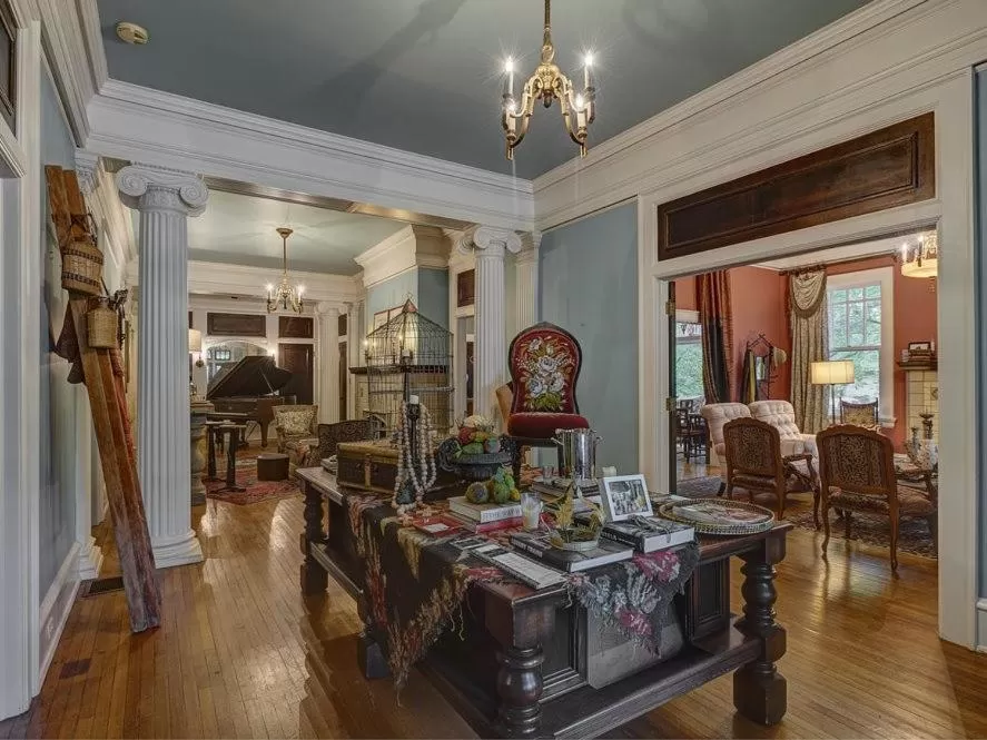 Other in The English Merchant's Inn