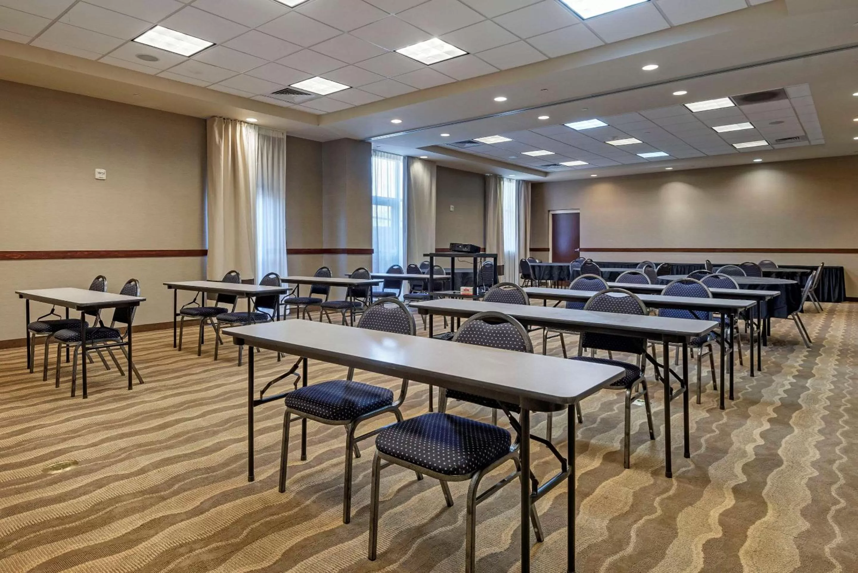 Meeting/conference room in Comfort Suites Huntersville near Lake Norman