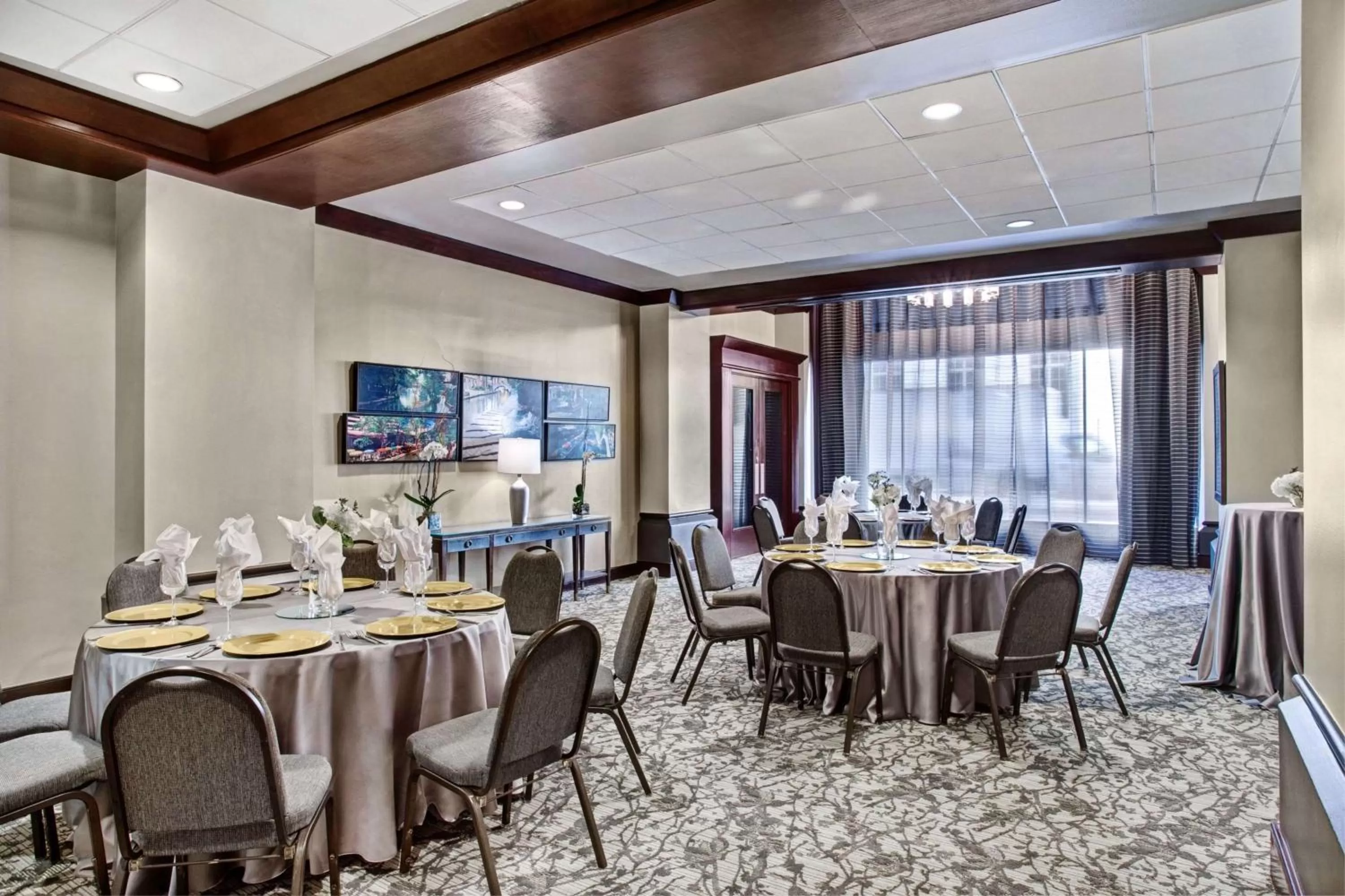 Meeting/conference room in The Emily Morgan Hotel - A DoubleTree by Hilton