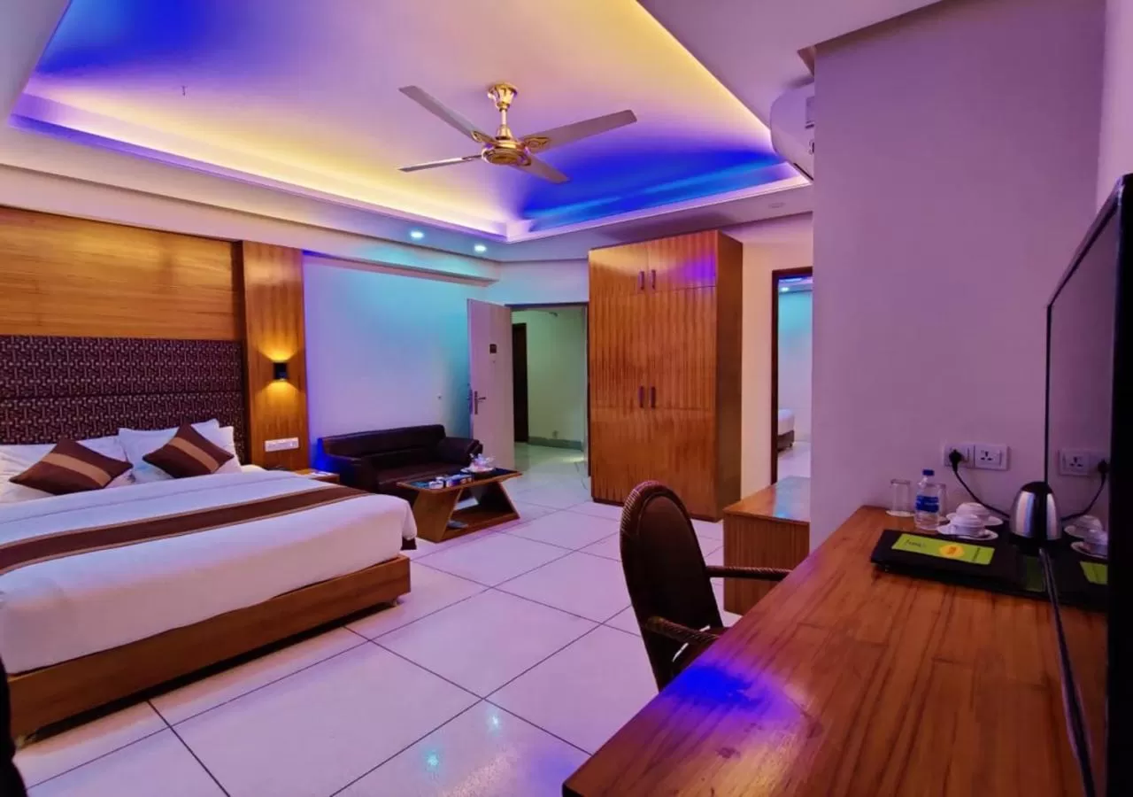 Photo of the whole room, Bed in Asia Pacific Hotel