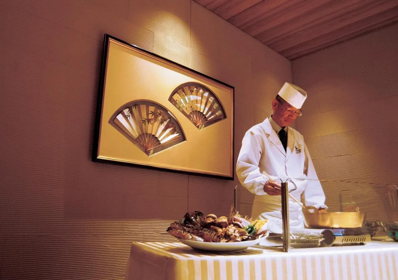 Restaurant/places to eat in Royal Park Hotel Takamatsu