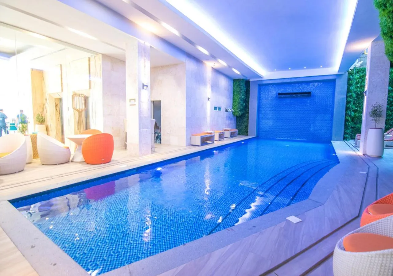 Seating area in Goldberry Lite Hotel