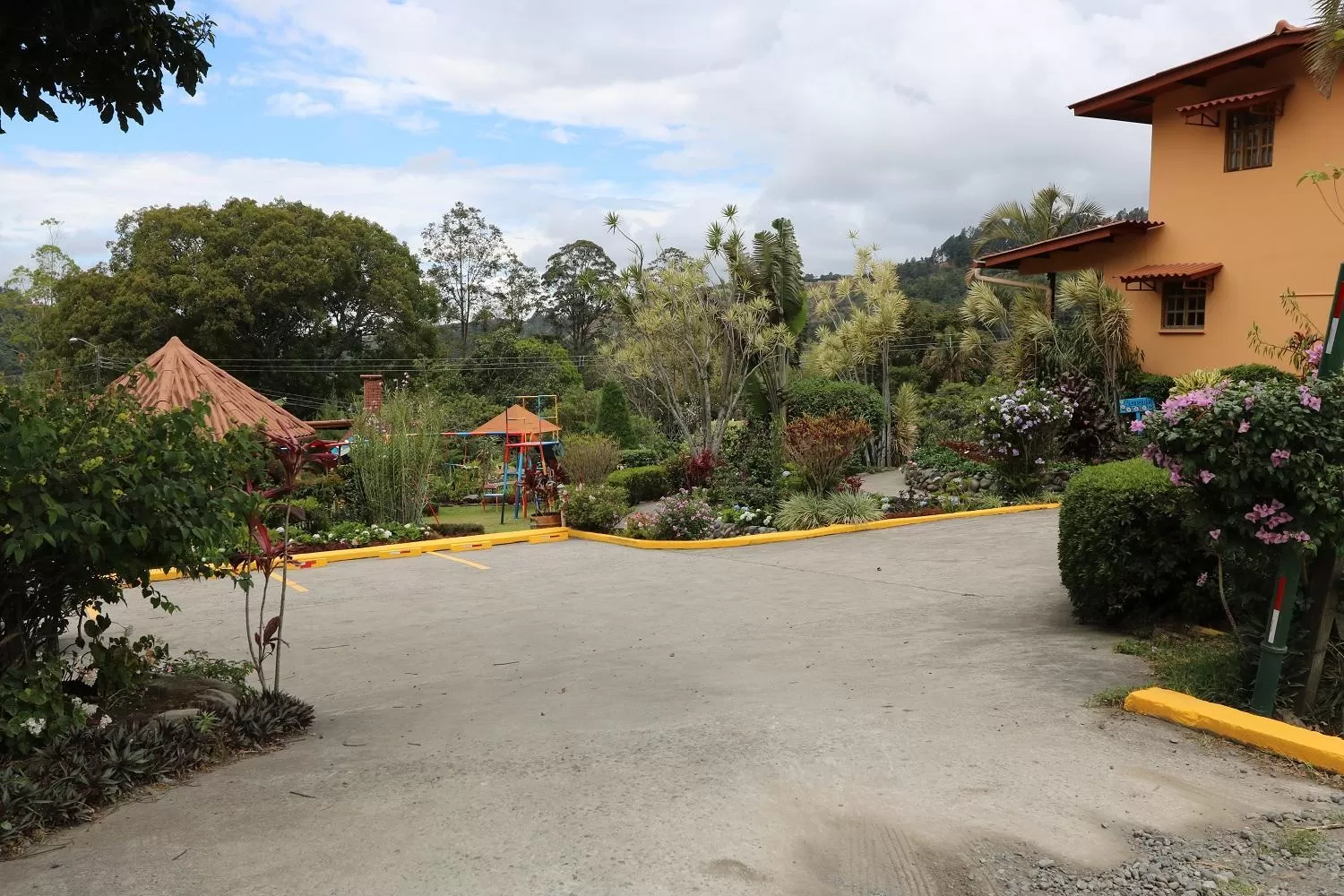 Area and facilities in Aparthotel Los Pinos