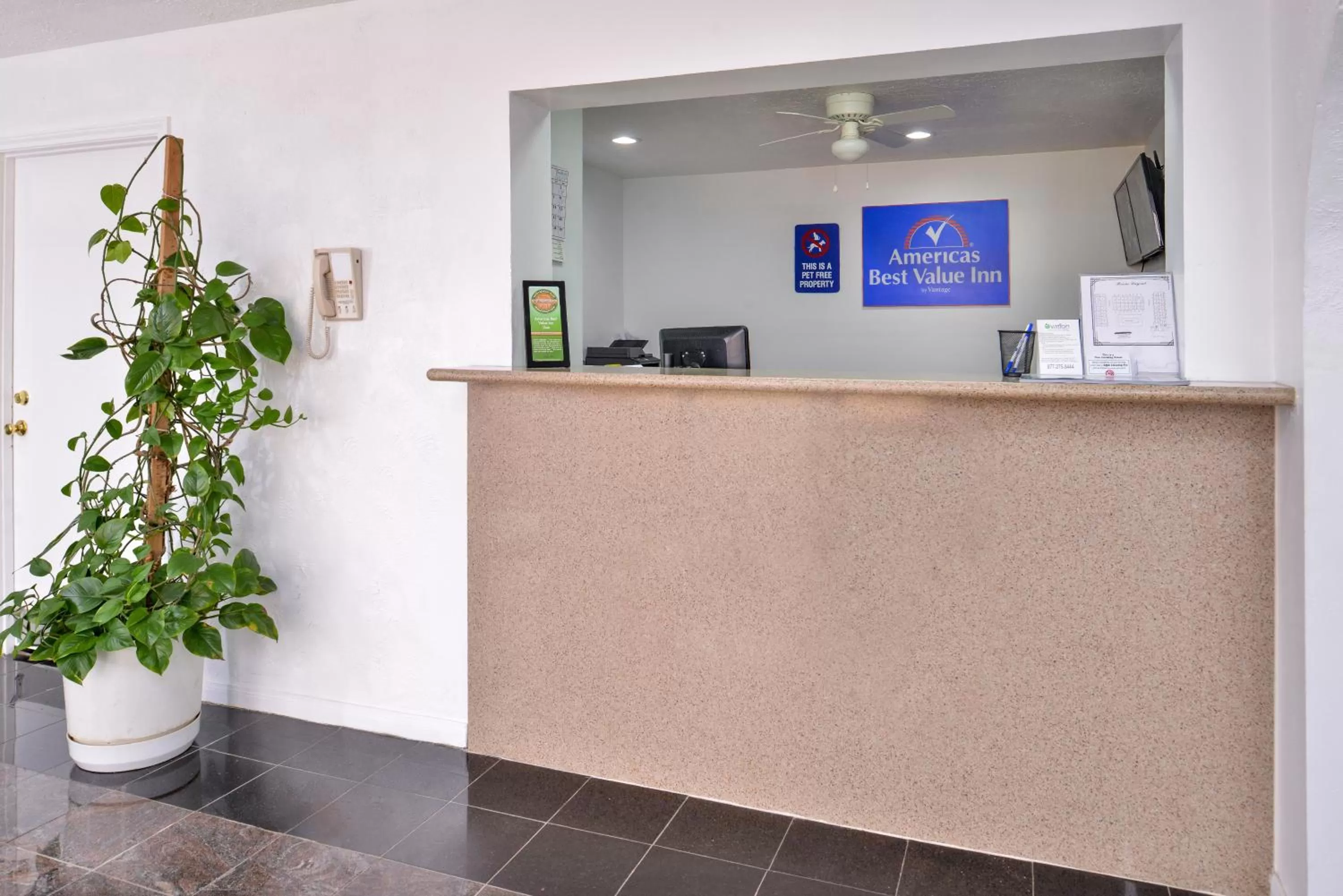 Lobby or reception in Americas Best Value Inn Clute