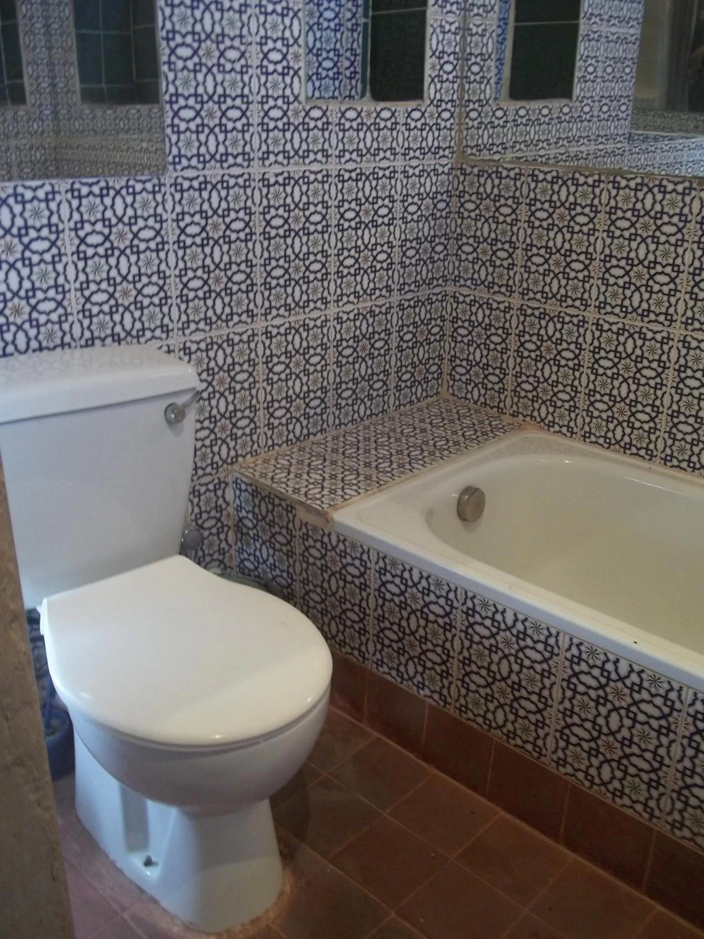 Bed, Bathroom in Nour El Balad