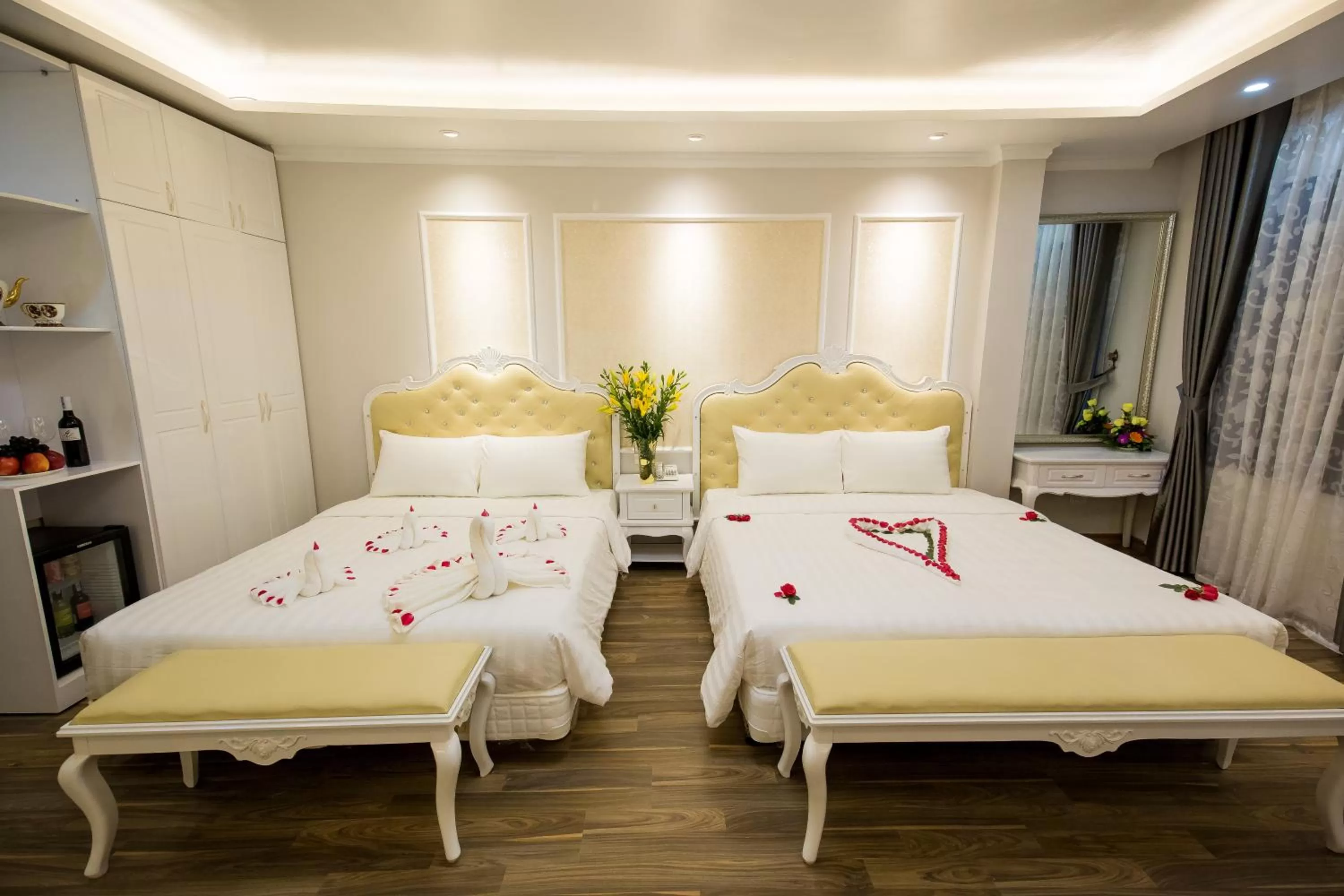 Bed in Little Hanoi Deluxe Hotel