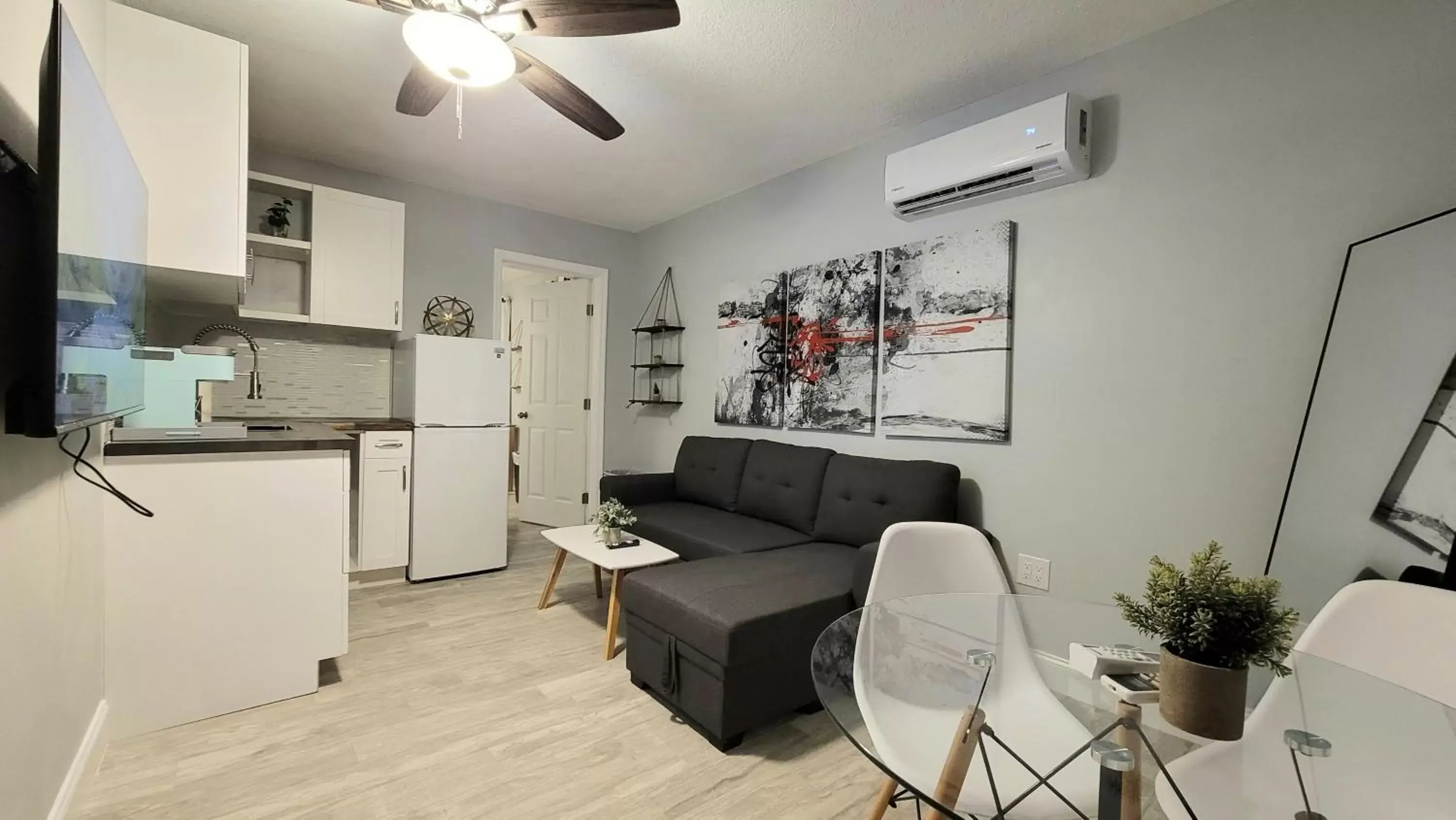 Duplex Suite in Barefoot mailman motel Duplex Suite in Barefoot mailman motel