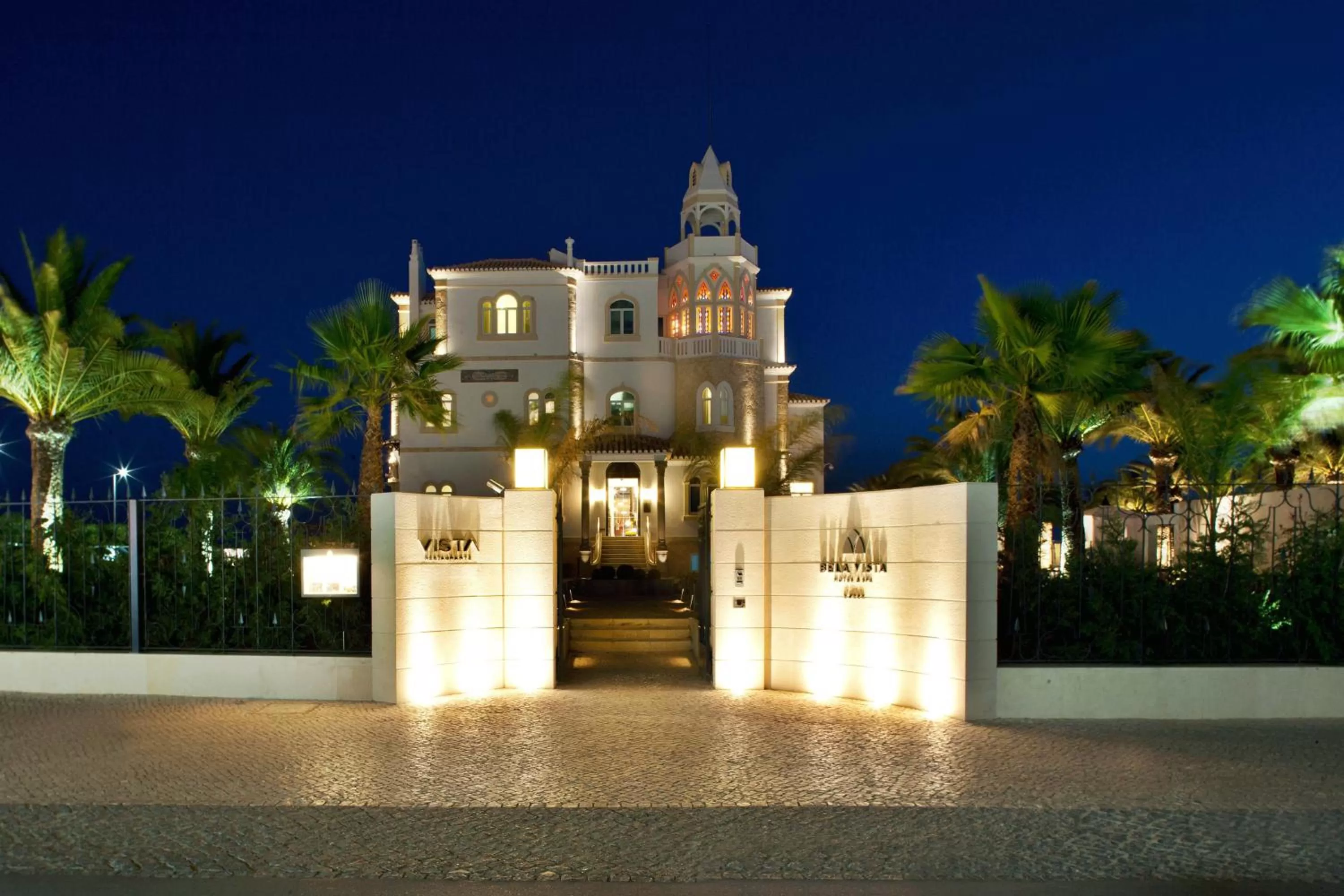 Facade/entrance in Bela Vista Hotel & Spa - Relais & Chateaux