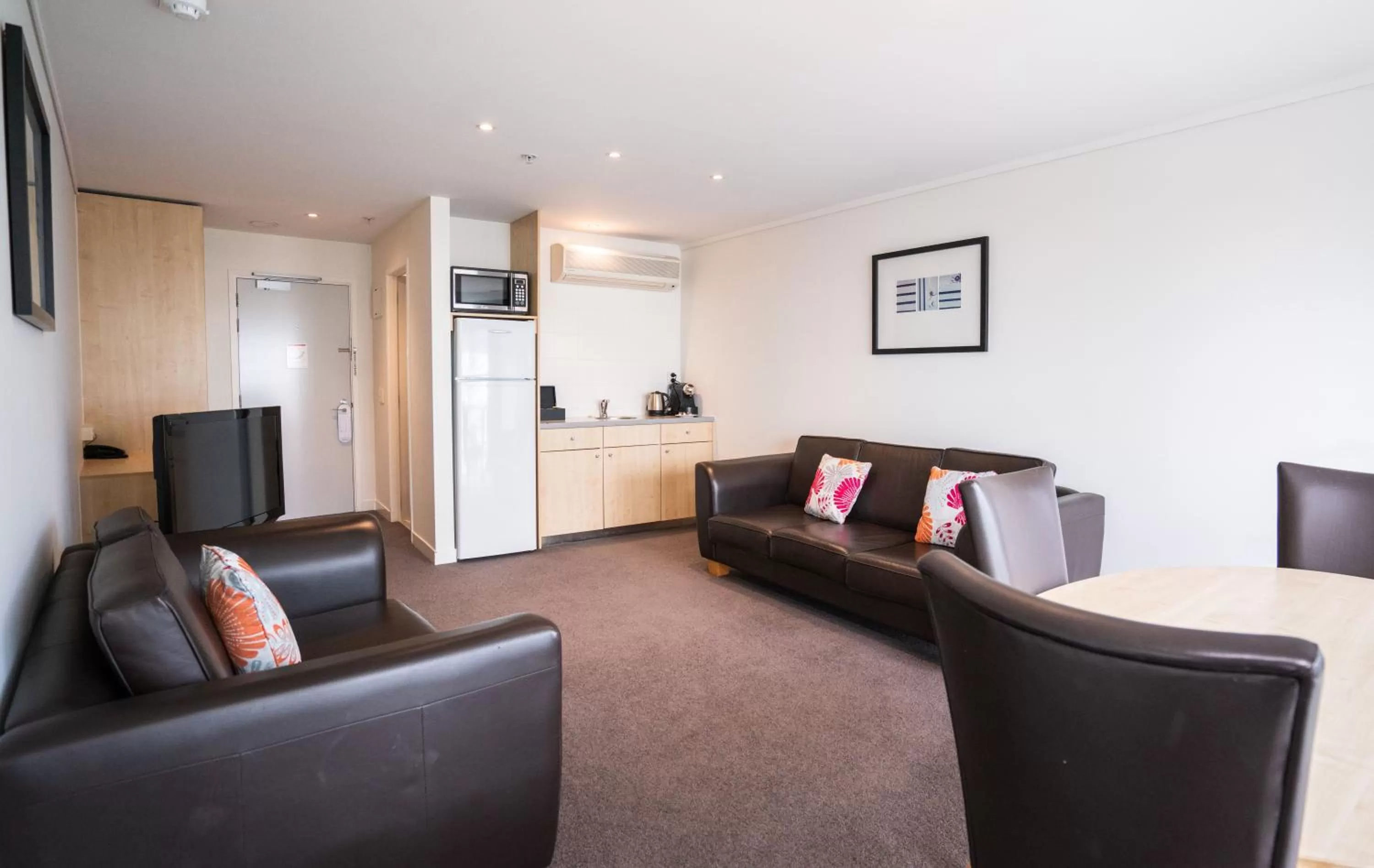 Kitchen or kitchenette in Scenic Hotel Te Pania