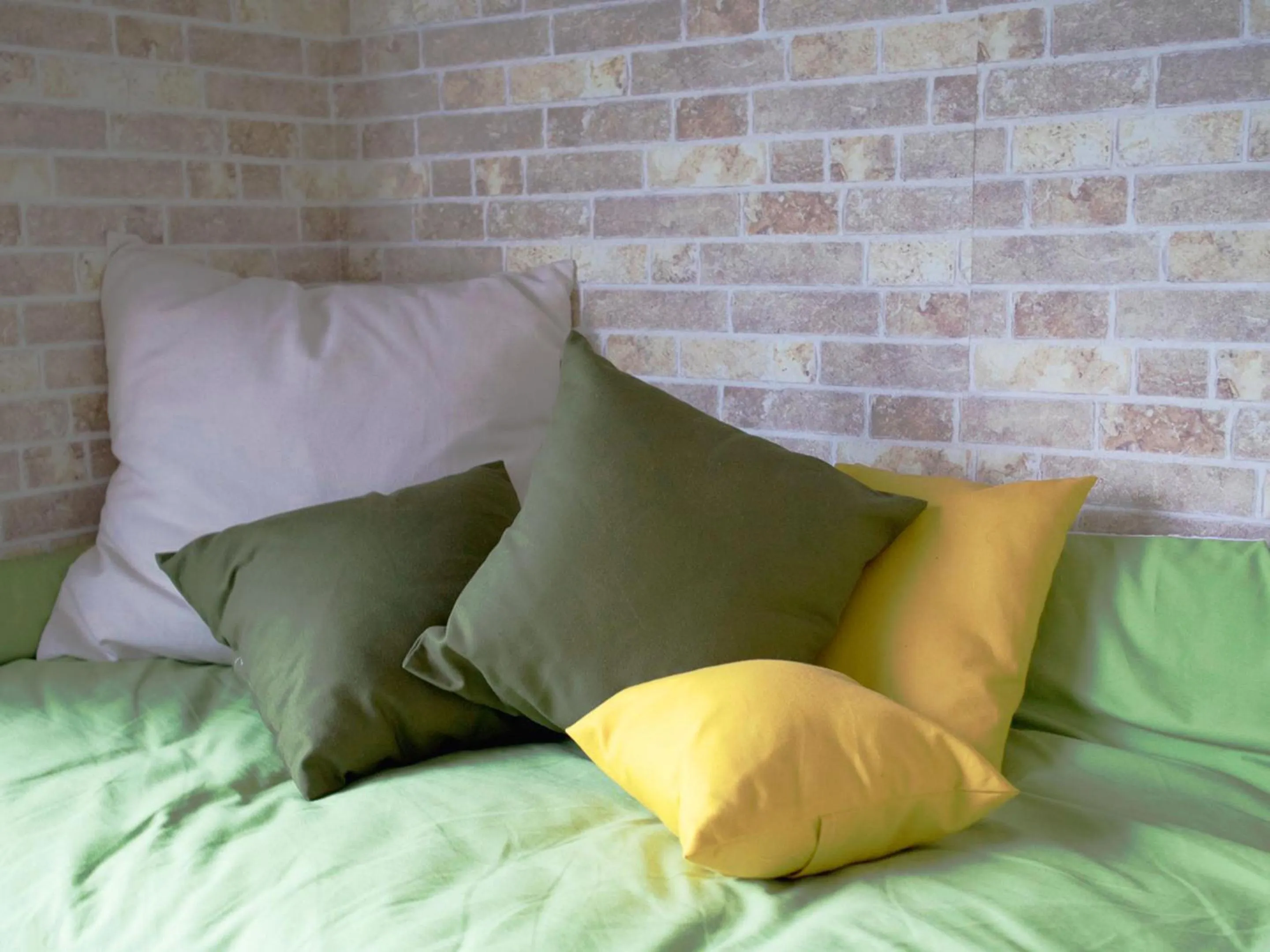 Decorative detail, Bed in Guest House Sakurakomachi