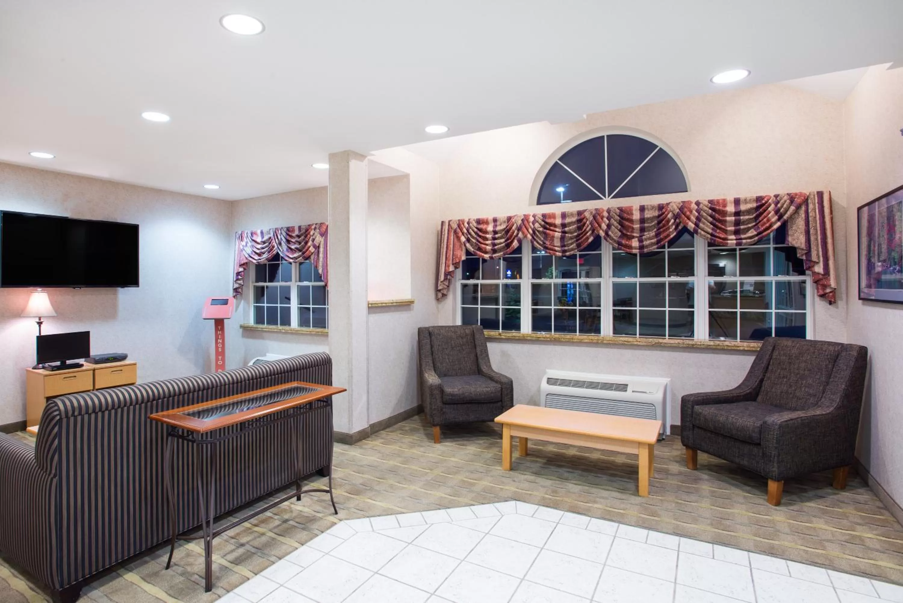 Lobby or reception in Microtel Inn & Suites by Wyndham Plattsburgh