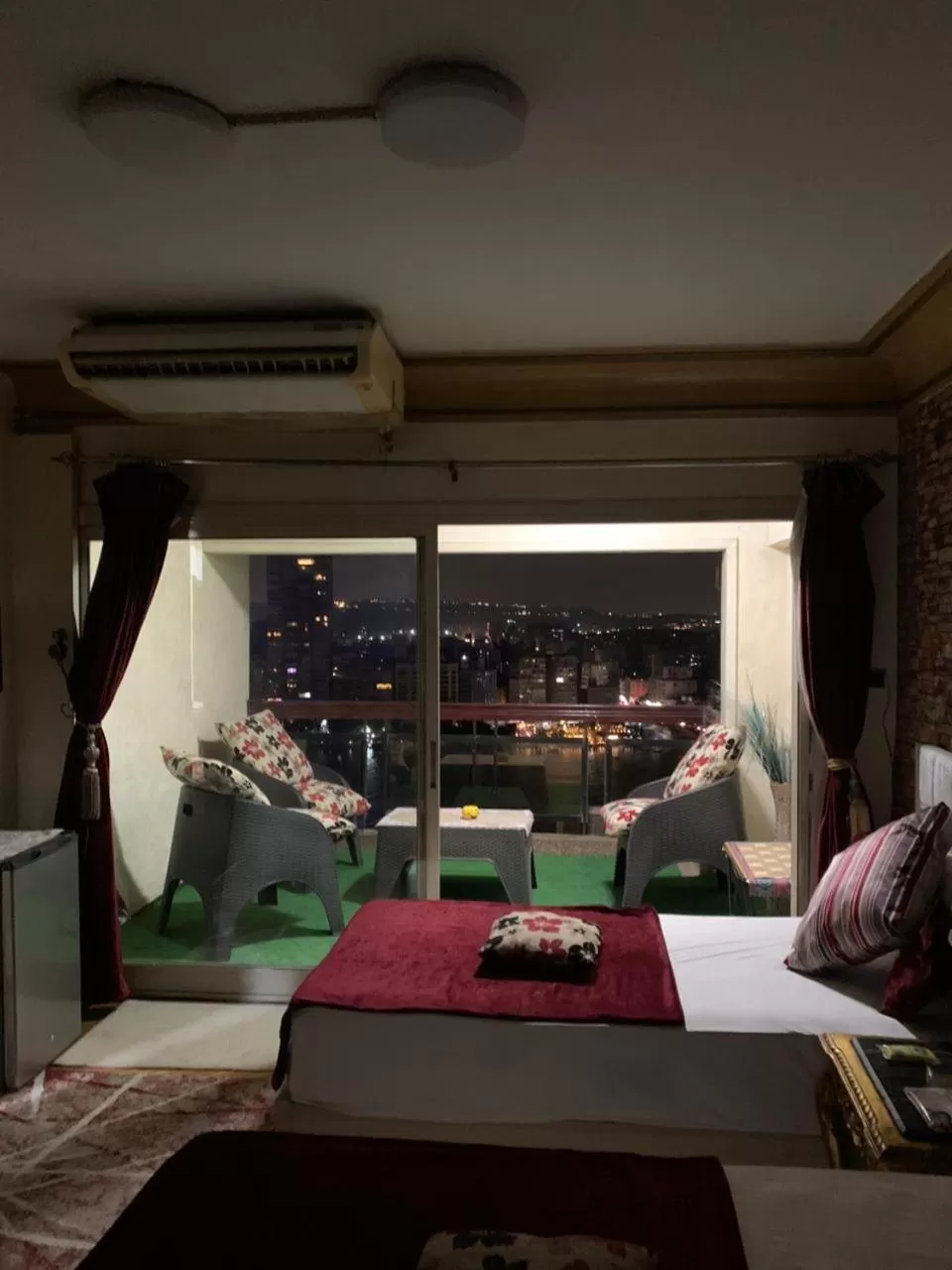 Night in Nile Star Suites & Apartments