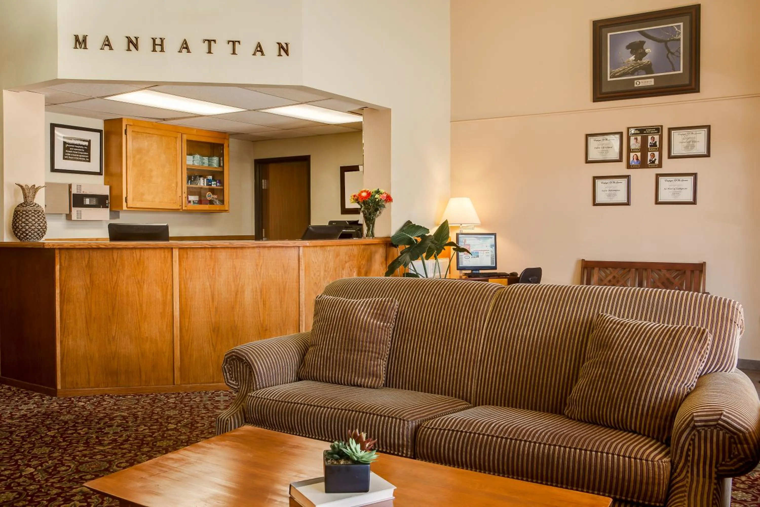Lobby or reception in Super 8 by Wyndham Manhattan KS