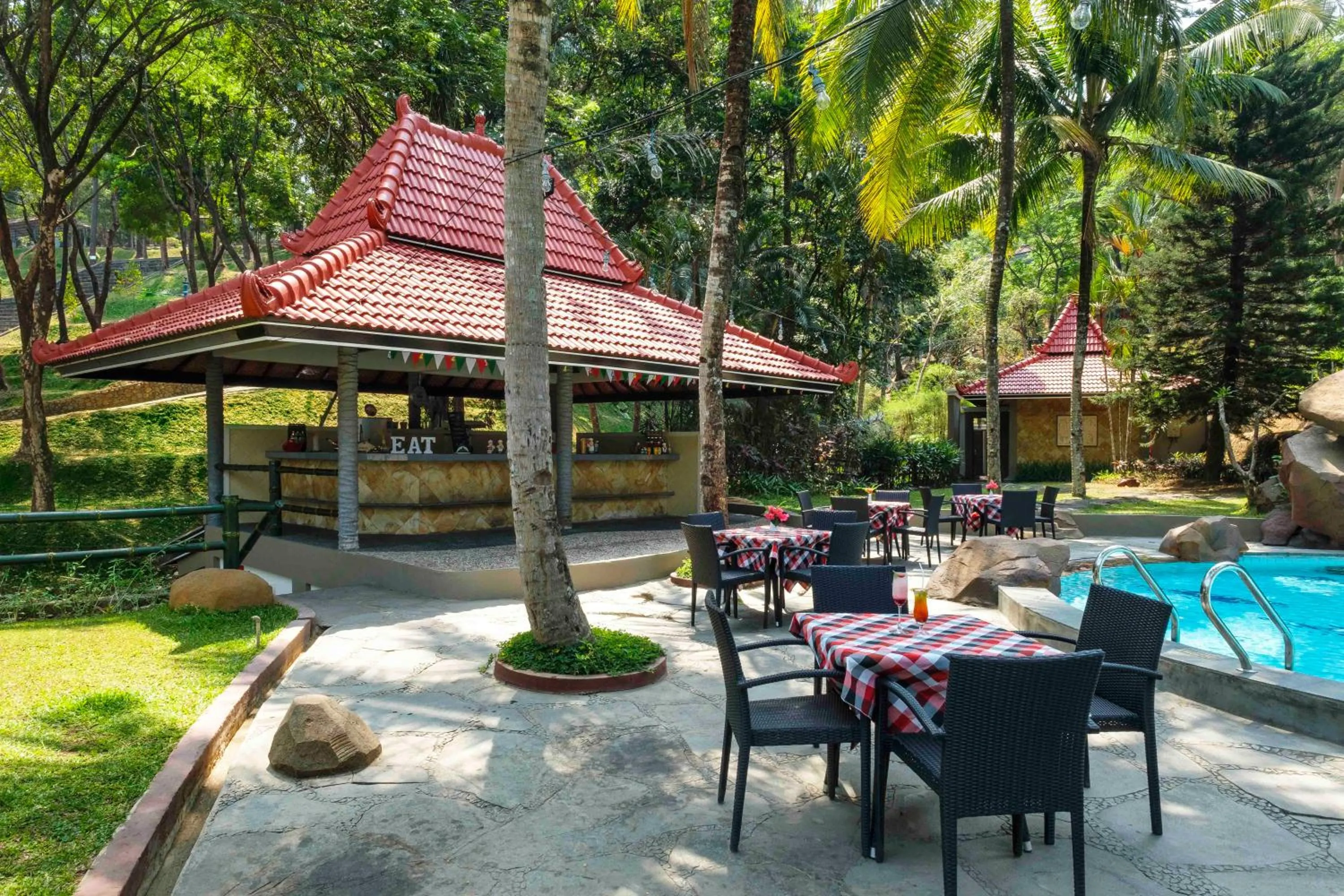 Restaurant/places to eat in Puri Asri Hotel & Resort