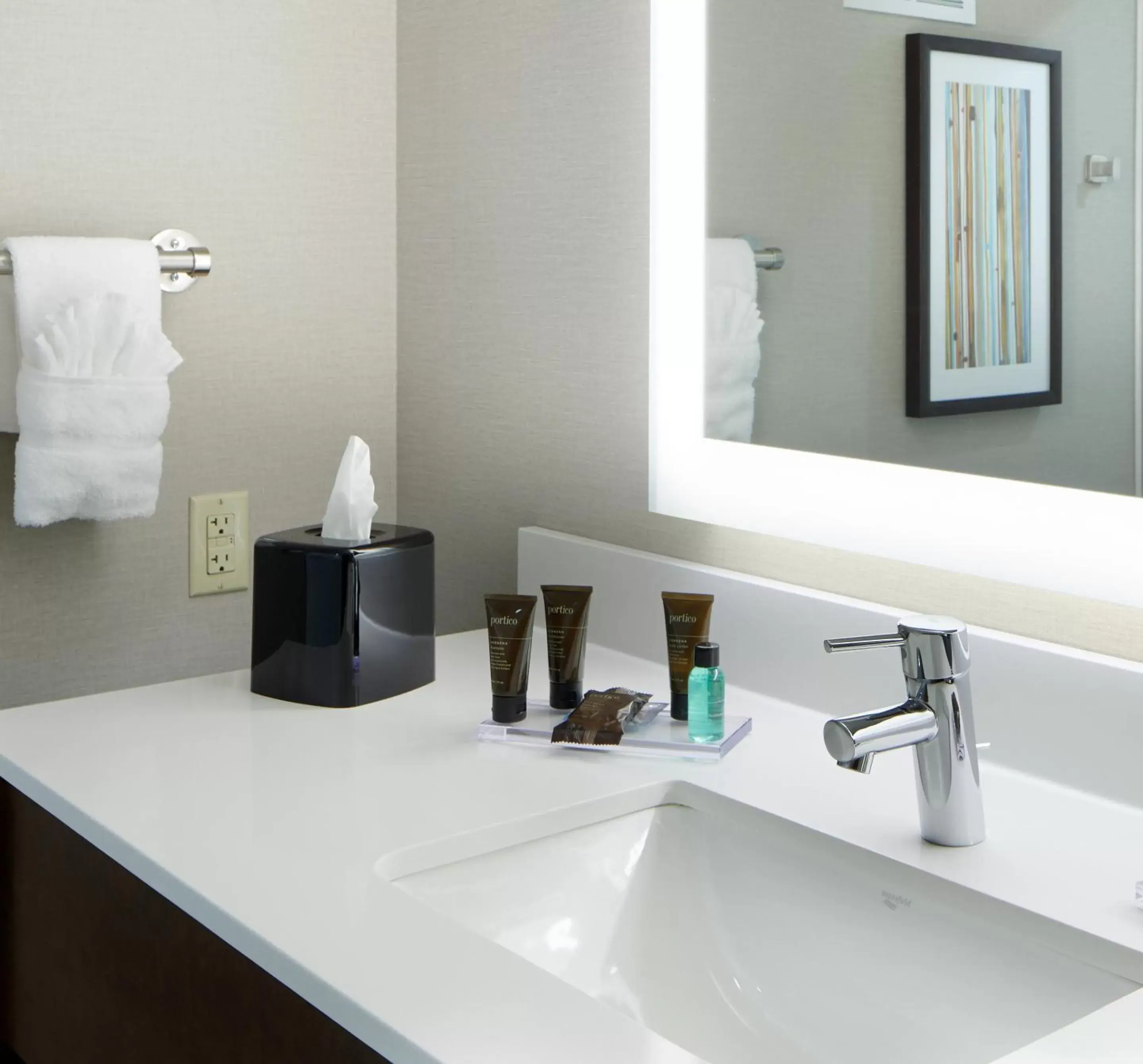 King Room - Mobility Access/Non-Smoking in Wingate by Wyndham St. Clairsville/Wheeling King Room - Mobility Access/Non-Smoking in Wingate by Wyndham St. Clairsville/Wheeling