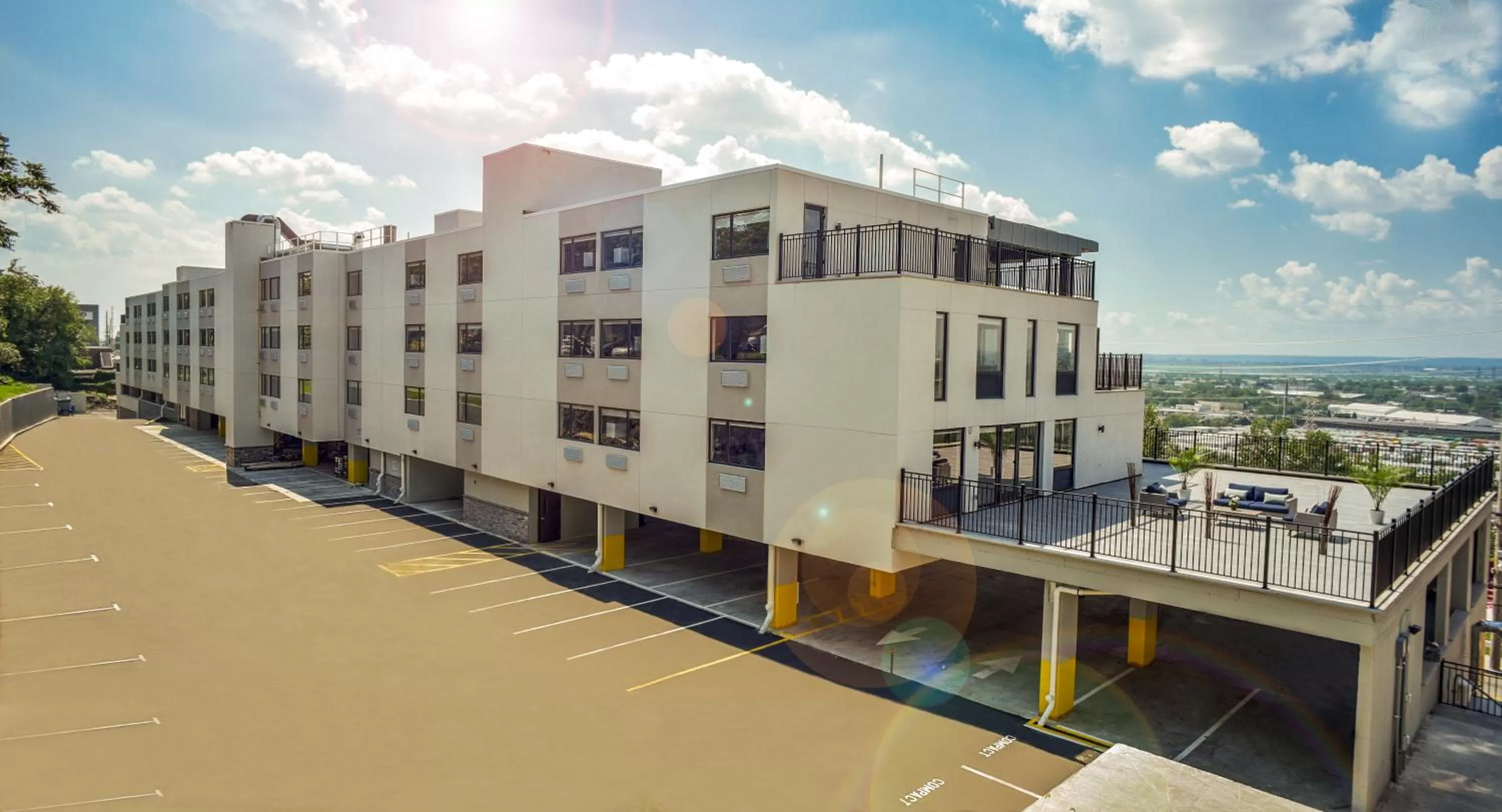 Property building in Wyndham Garden North Bergen - Secaucus