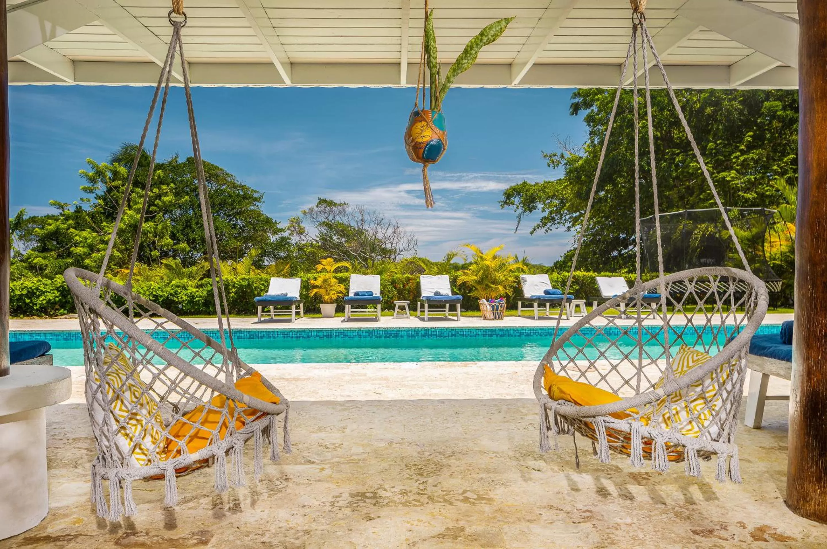 Seating area, Swimming Pool in El Encuentro Surf Lodge