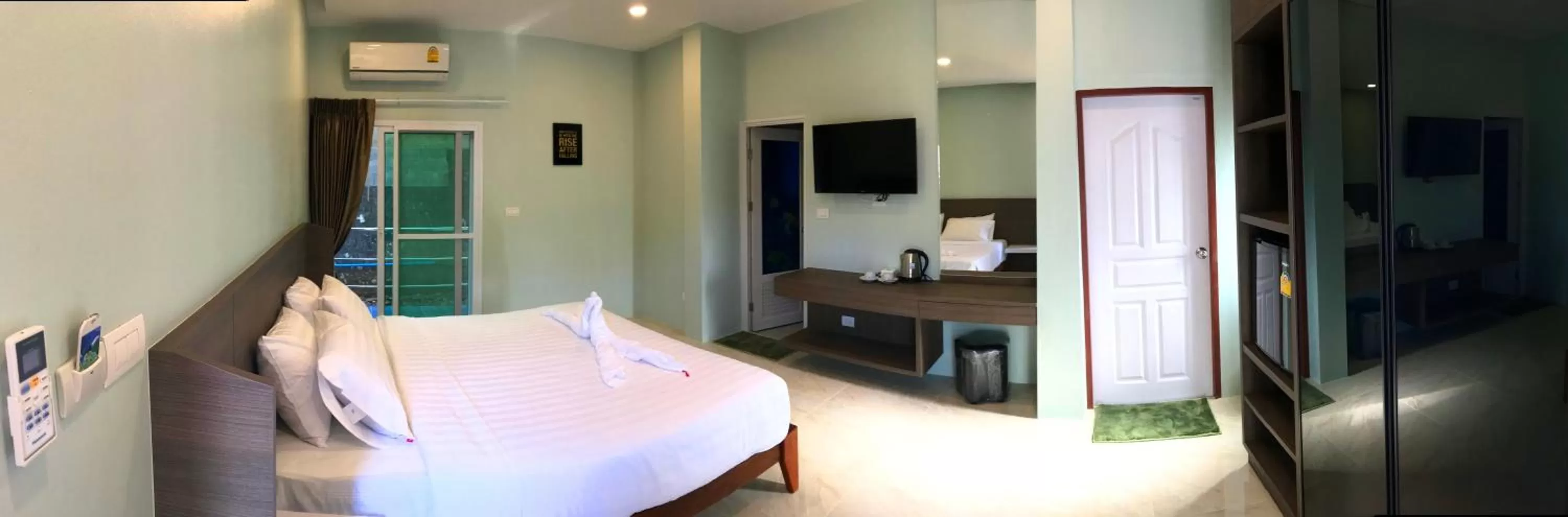 Bed in Sea-Sun Bungalow & Resort