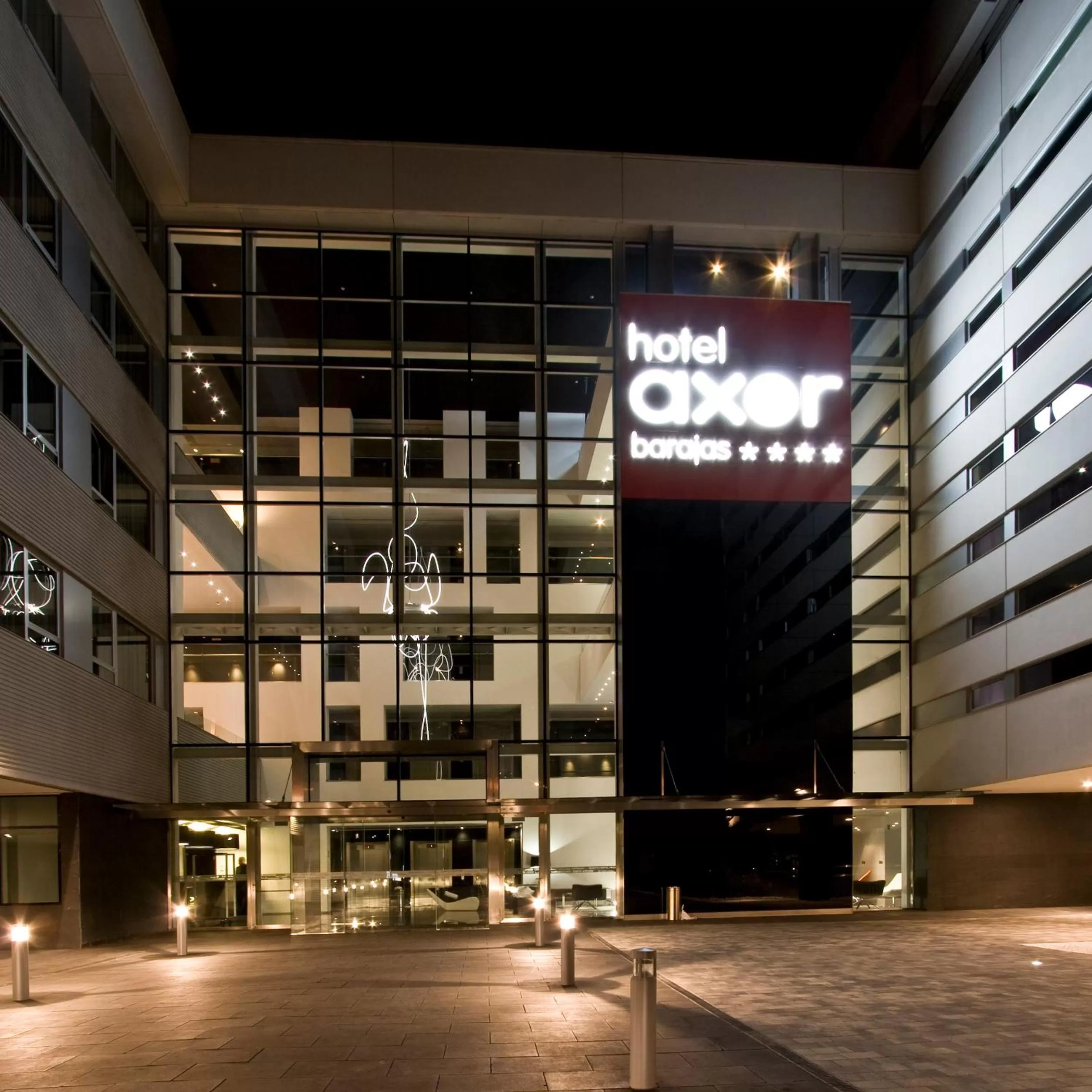 Facade/entrance in Axor Barajas