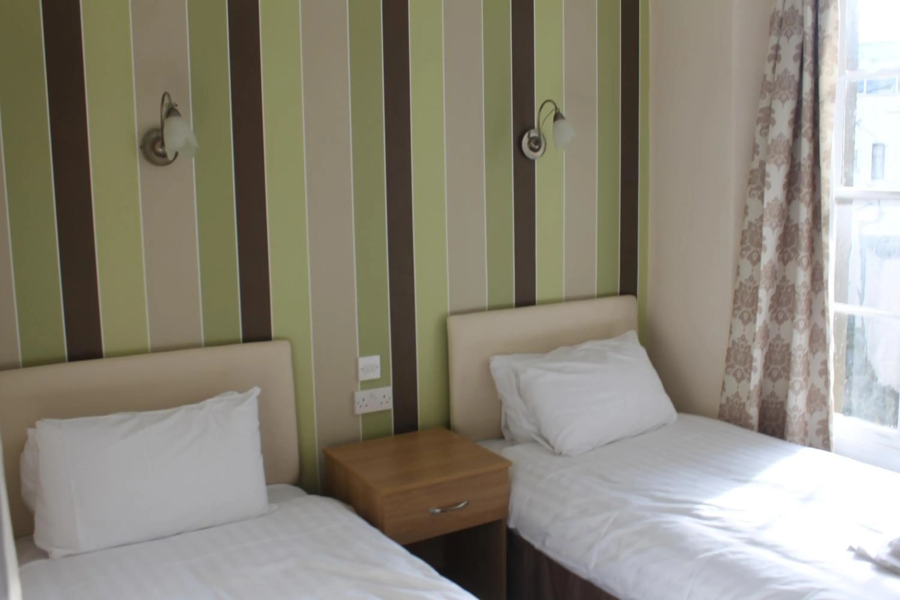 Day, Bed in Baytree Hotel