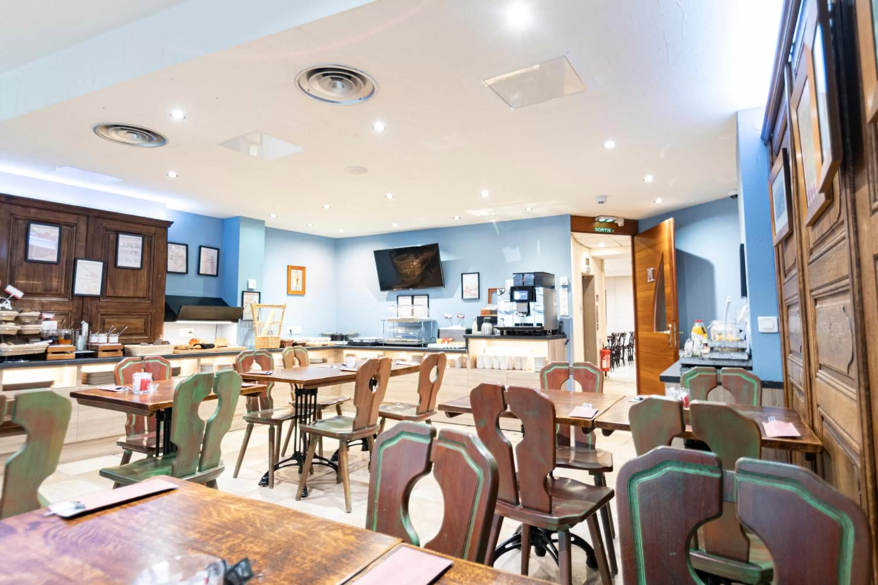 Food and drinks in Hotel Beaucour