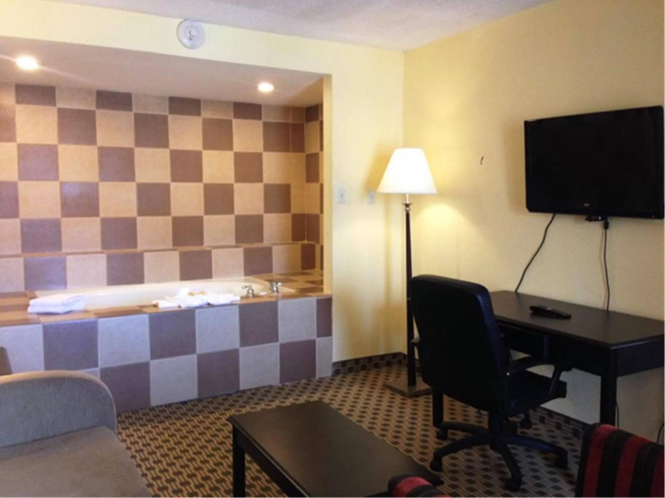 Bathroom in SureStay by Best Western Irving Grapevine DFW North