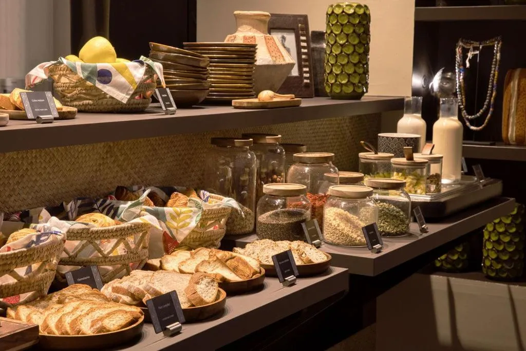Buffet breakfast, Food in Best Western Plus Up Hotel & Bar