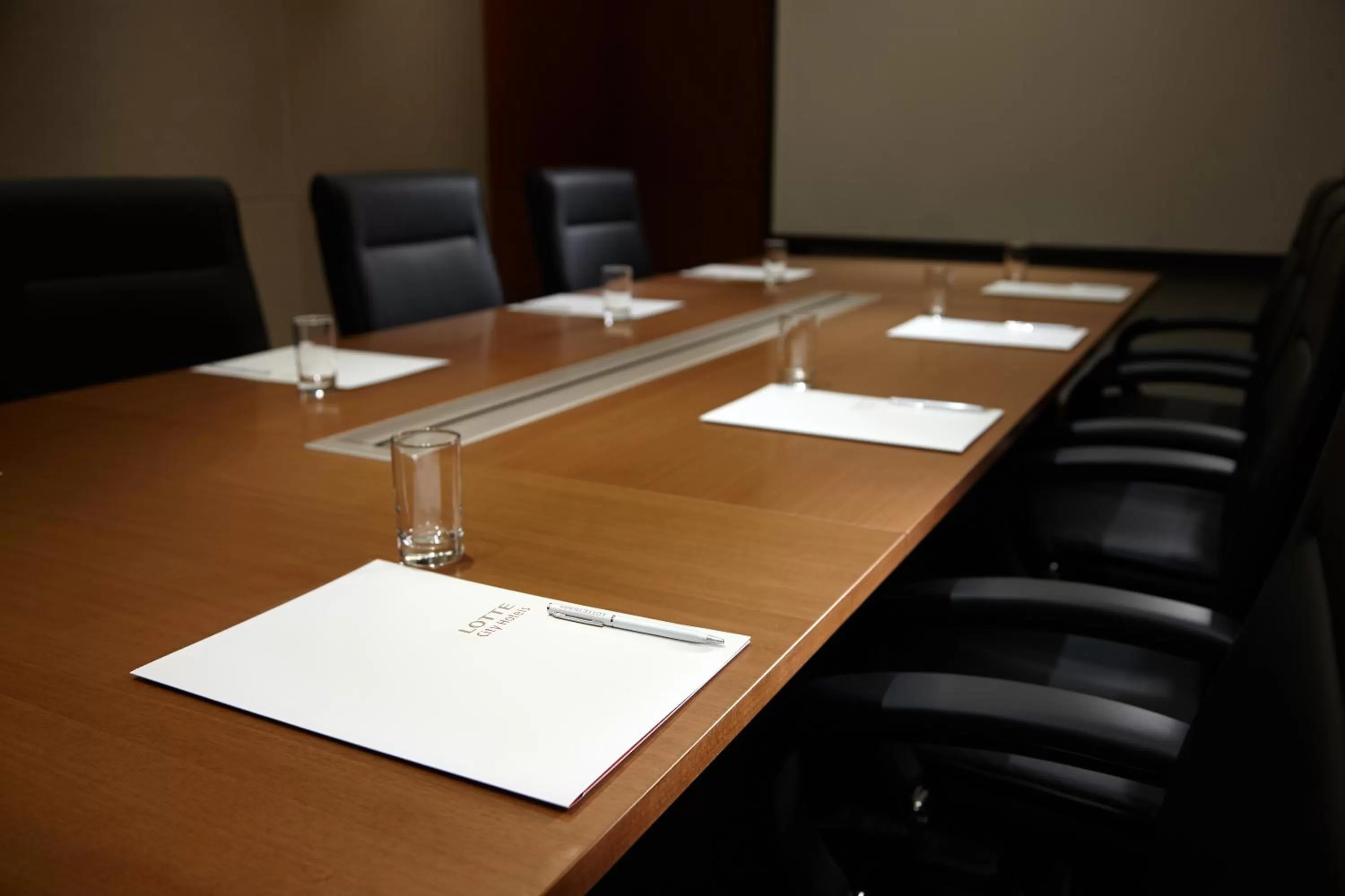 Business facilities in LOTTE CITY HOTEL Myeongdong