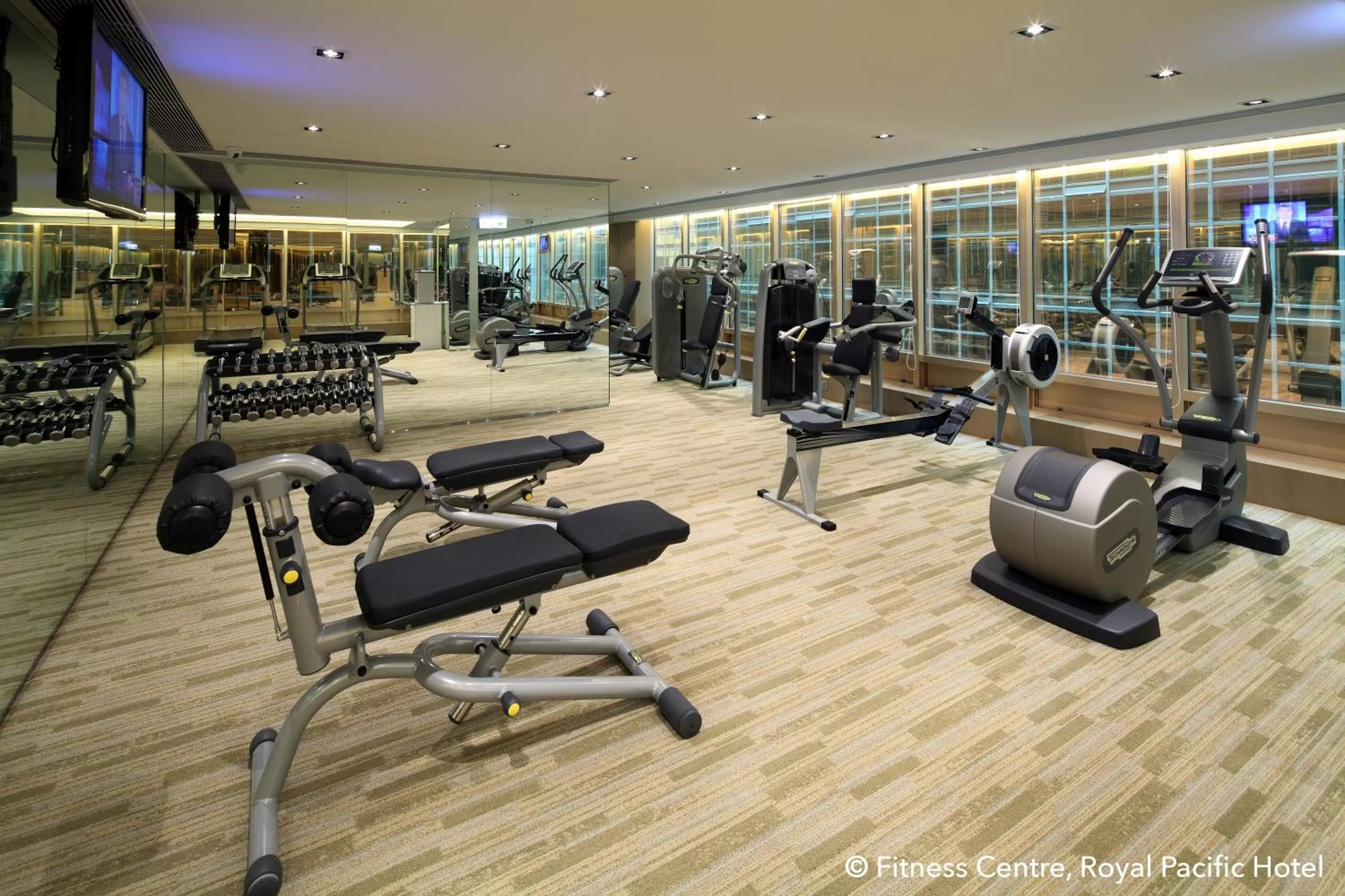 Fitness centre/facilities in The Royal Pacific Hotel & Towers