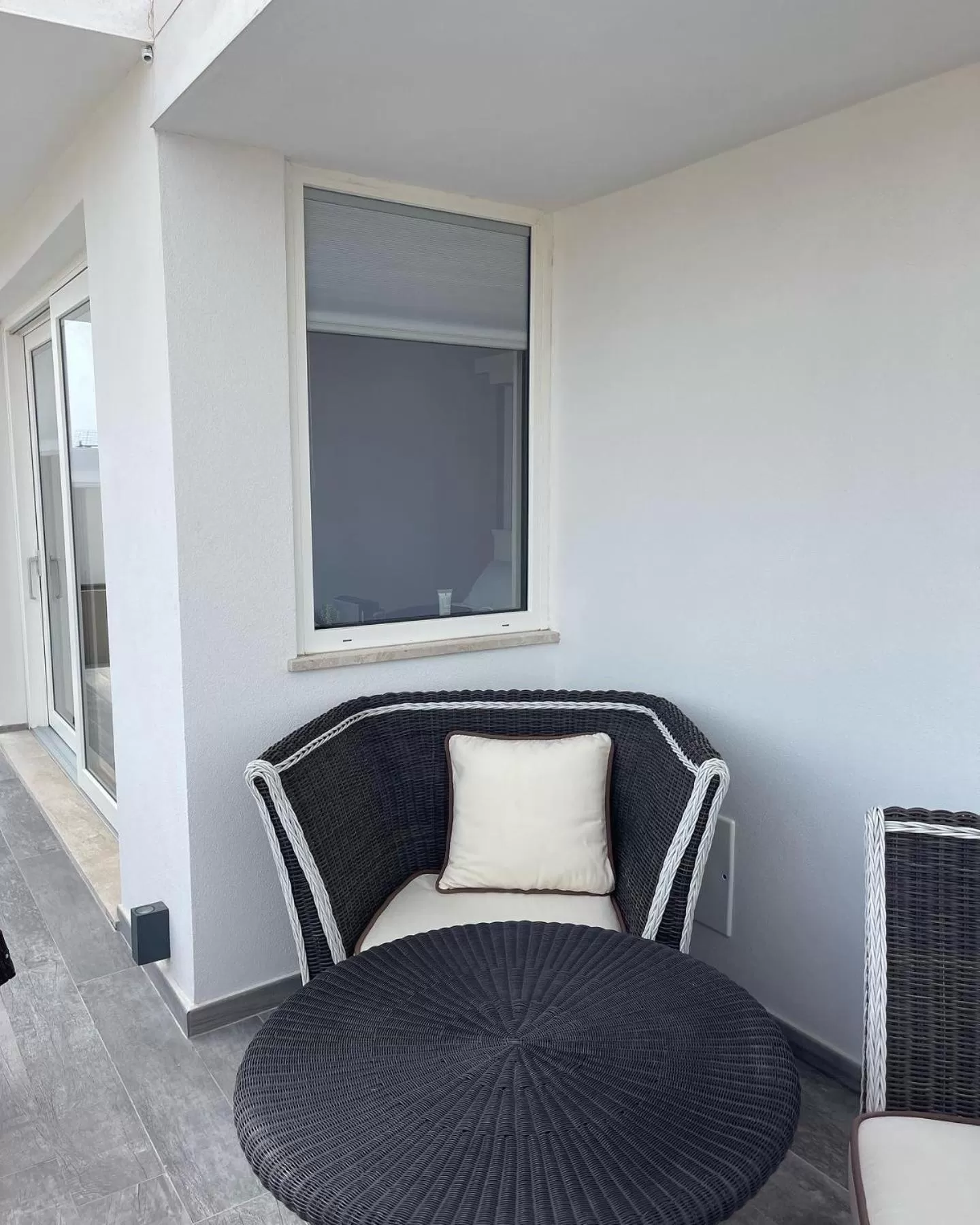 Seating Area in 18 Dante Luxury Suites