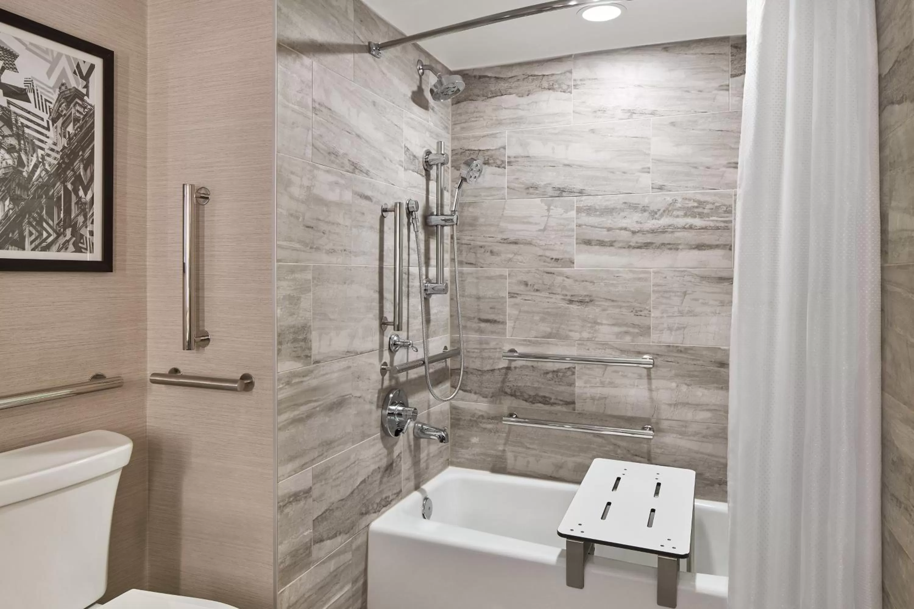 Bathroom in Sheraton Richmond Airport Hotel