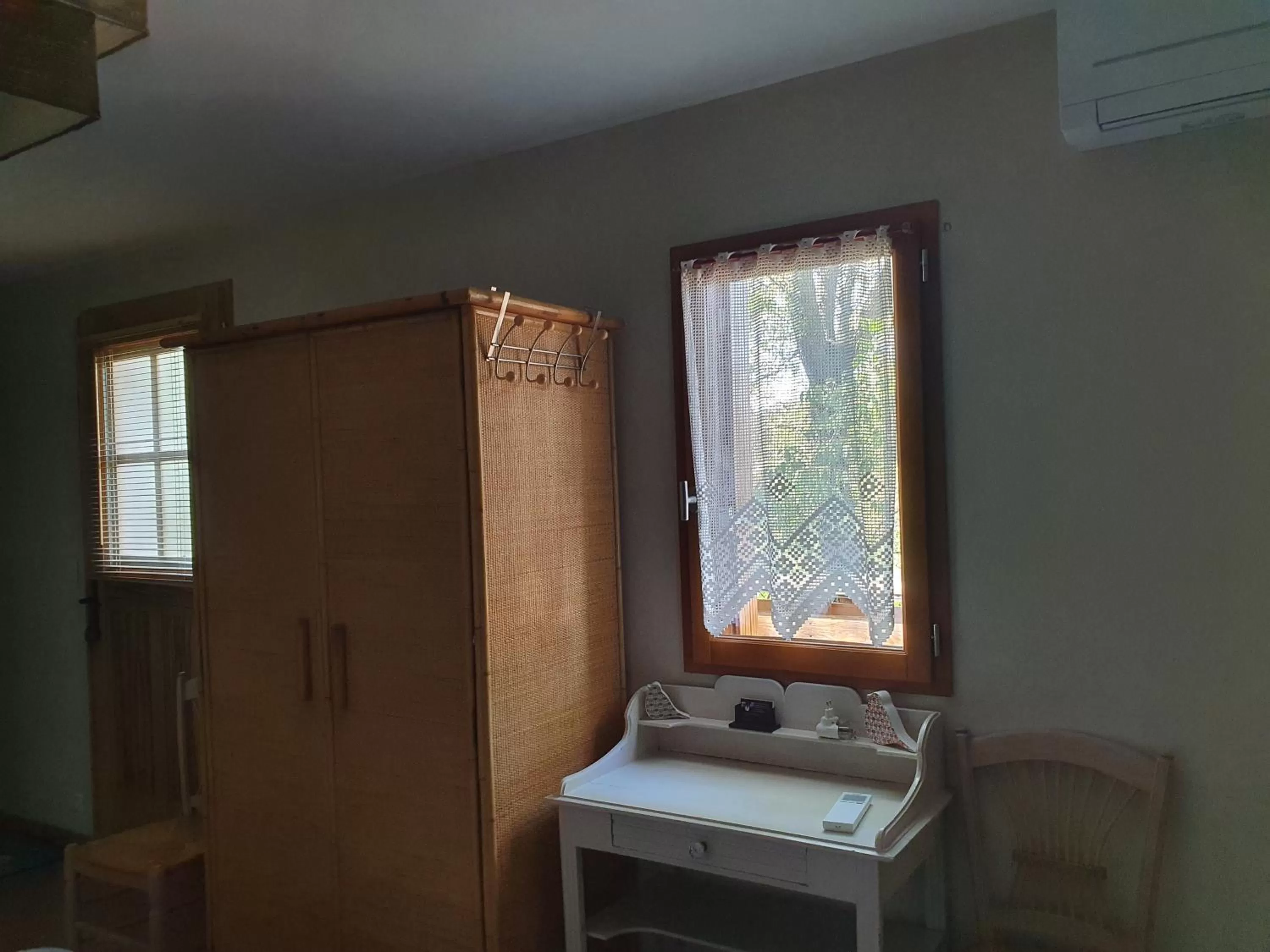 Garden view in Chambres d'hôtes Le Bois Des Frênes