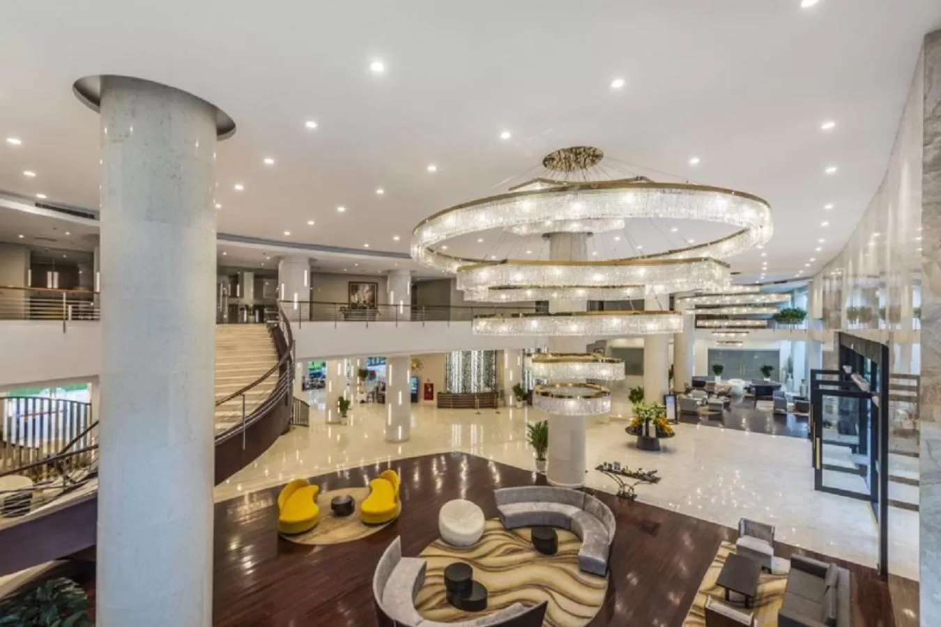 Lobby or reception in Vinpearl Resort & Spa Nha Trang Bay