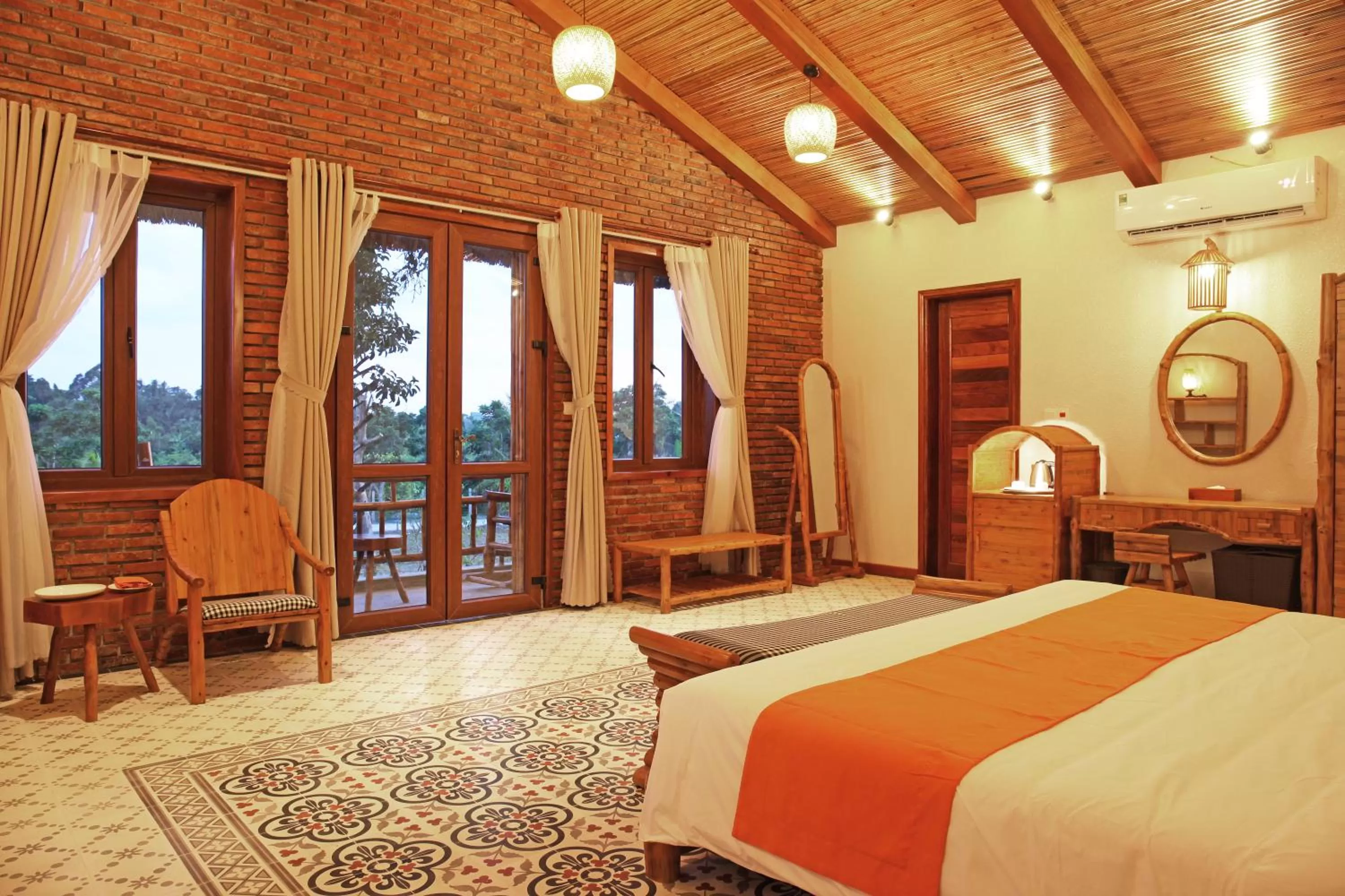 Bed in Can Tho Ecolodge