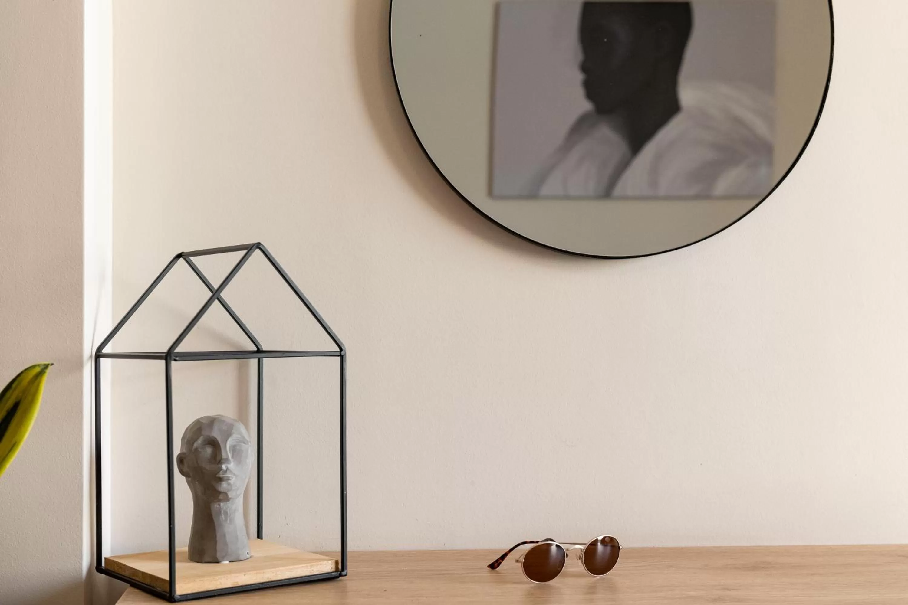 Decorative detail in Enattica Suites