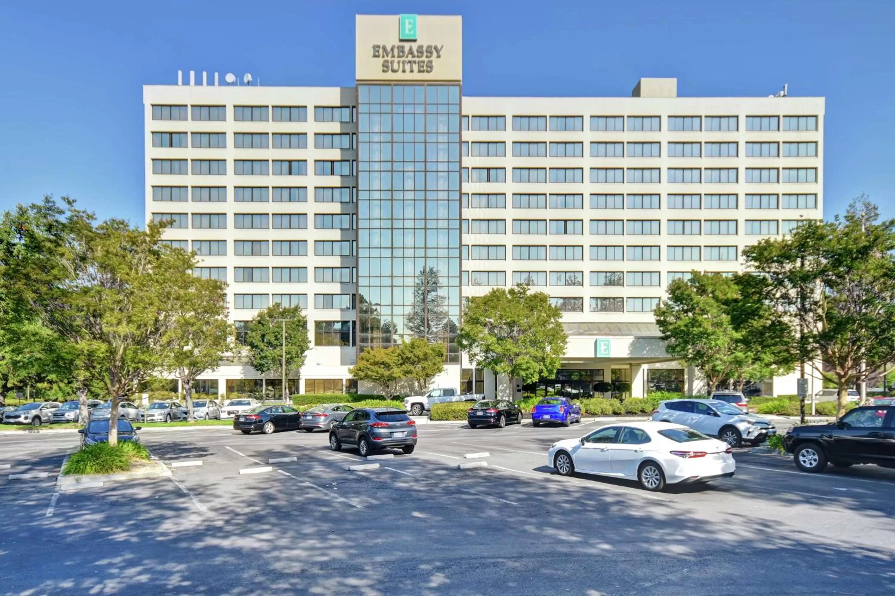 Property building in Embassy Suites by Hilton Santa Clara Silicon Valley