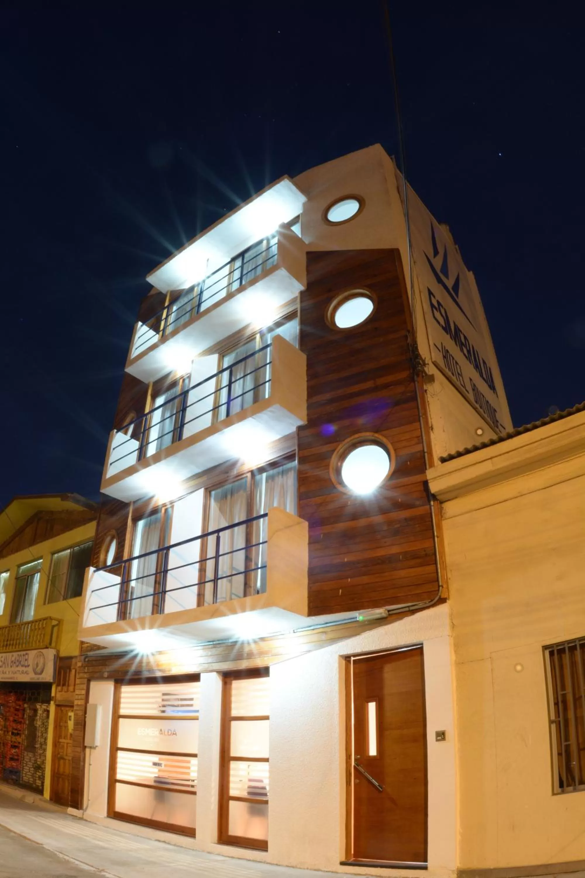 Facade/entrance, Property Building in Hotel Esmeralda