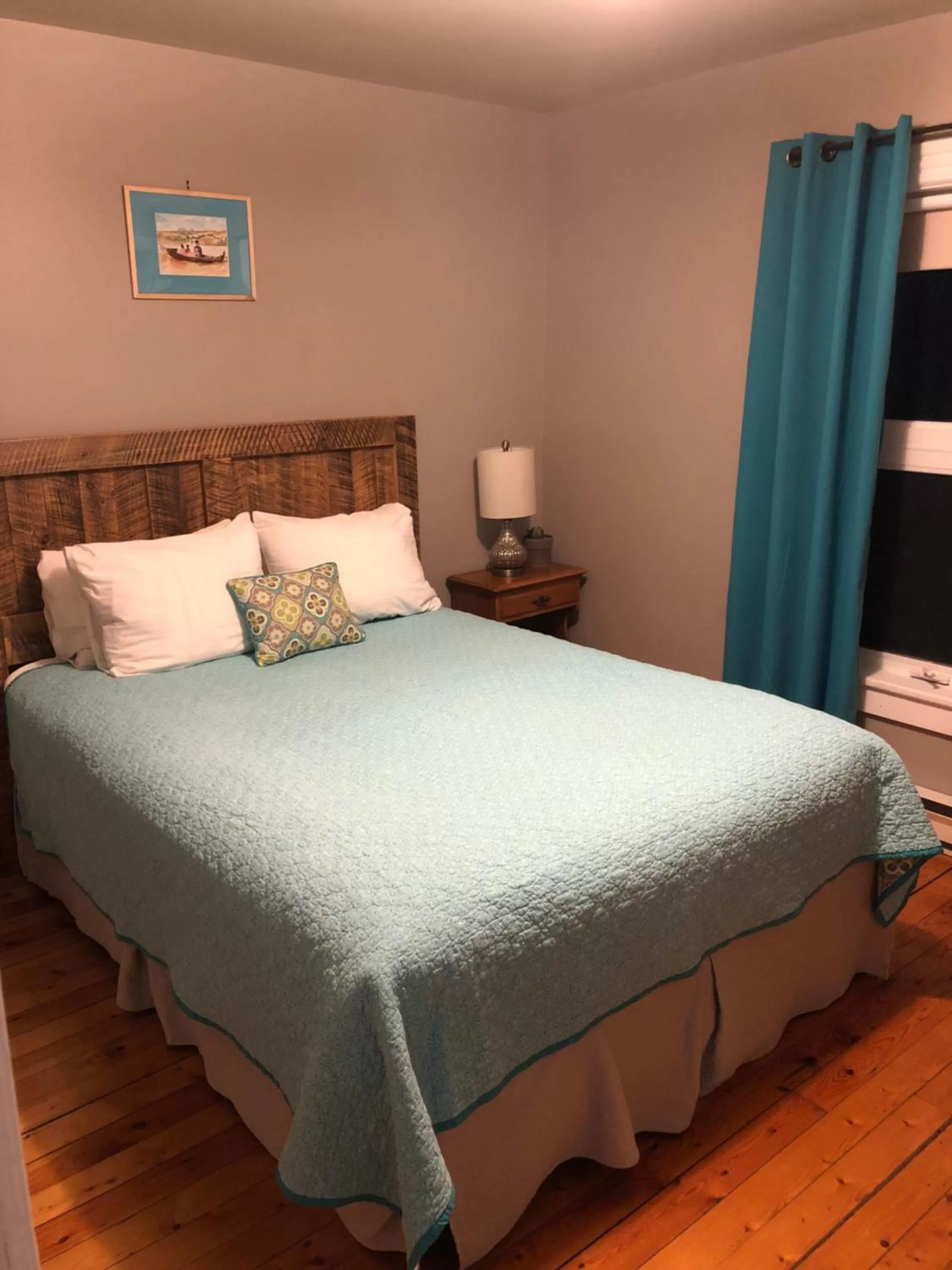 Bed in Auberge d'Anjou-Sūrya Café