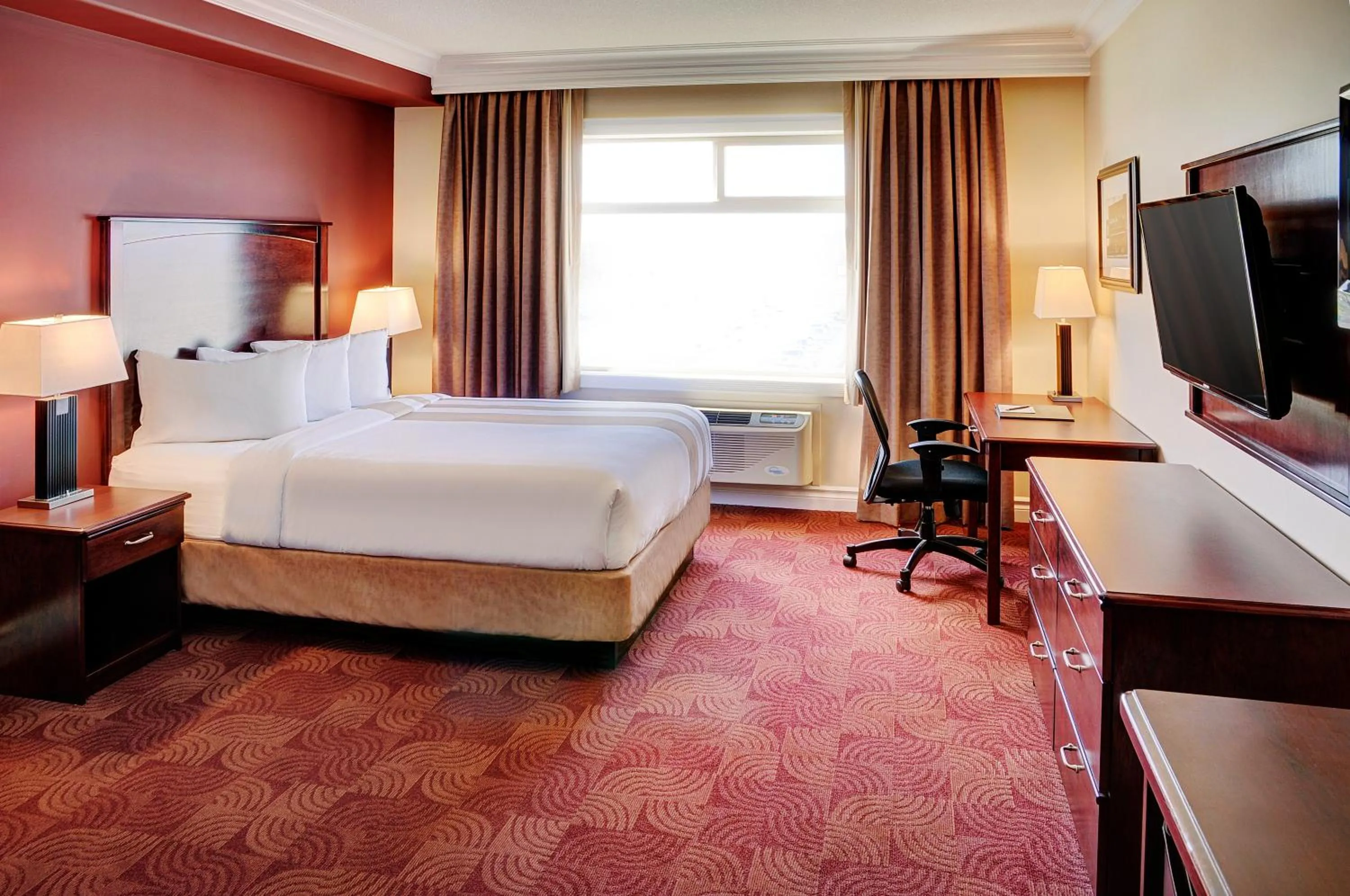 Restaurant/places to eat, Bed in Chateau Nova Yellowhead