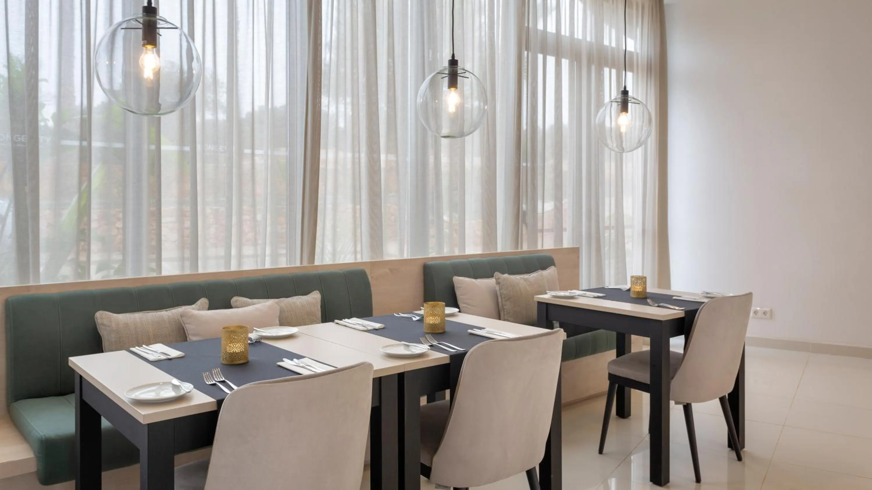 Restaurant/places to eat in Longevity Health & Wellness Hotel - Adults Only